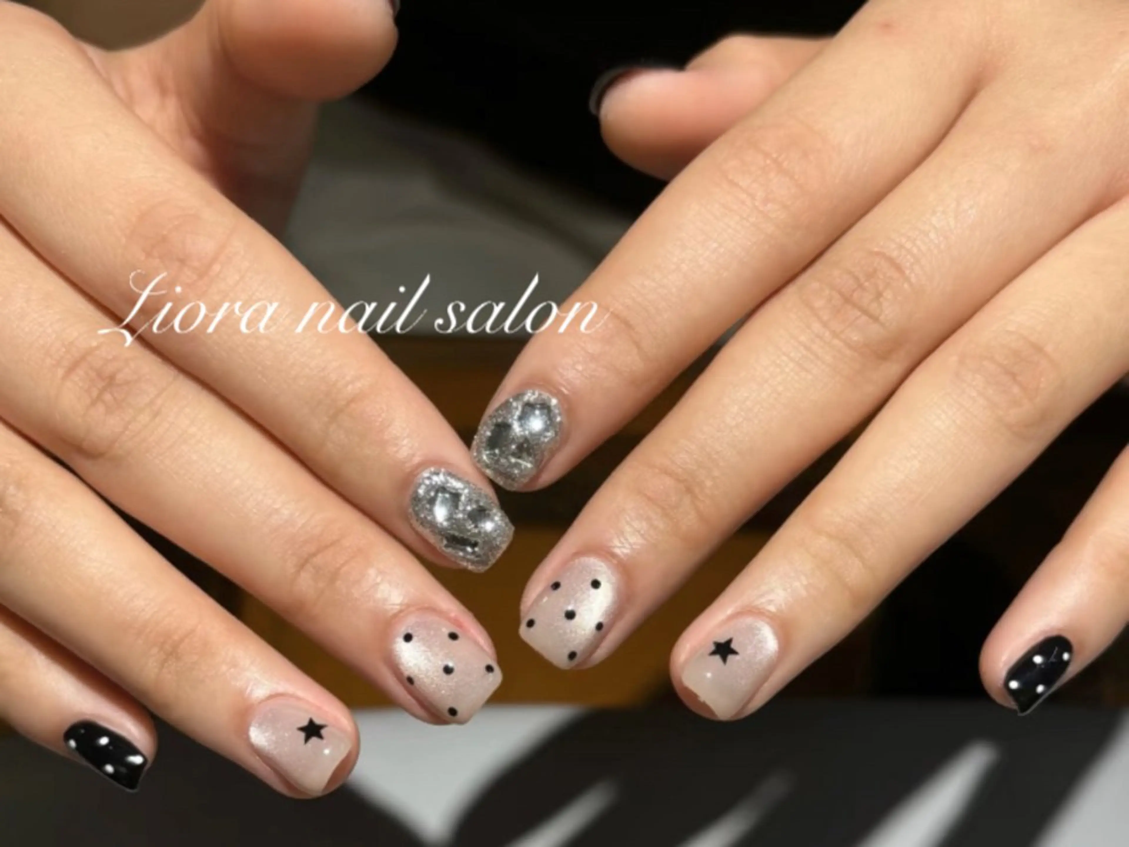 ネイル フレンチネイル ジェルネイル ガーリー グラデーション キラキラネイル ハンドネイル Liora nail スカルプ専門店のネイルデザイン