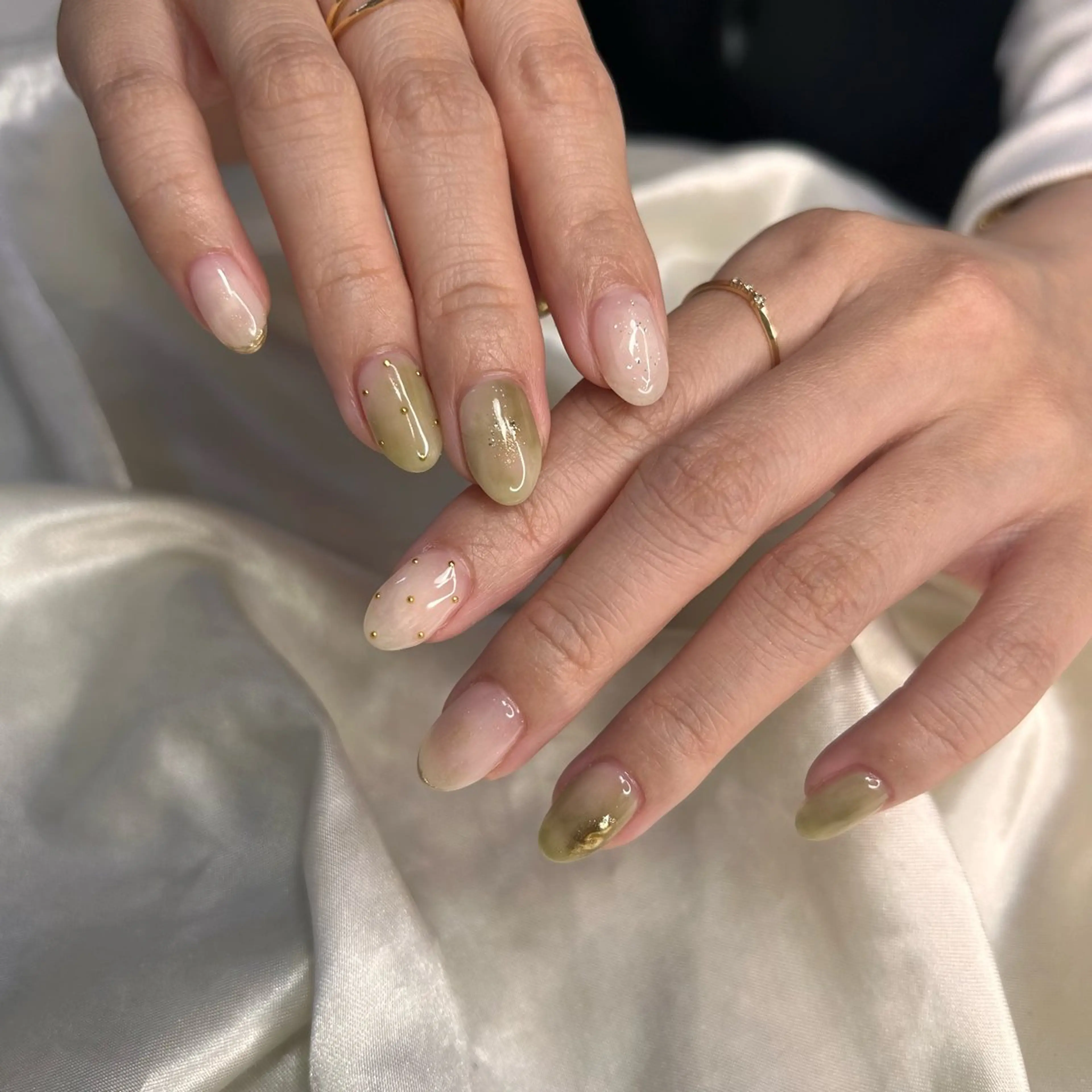 ネイル ハンドネイル 西岡 杏のネイルデザイン