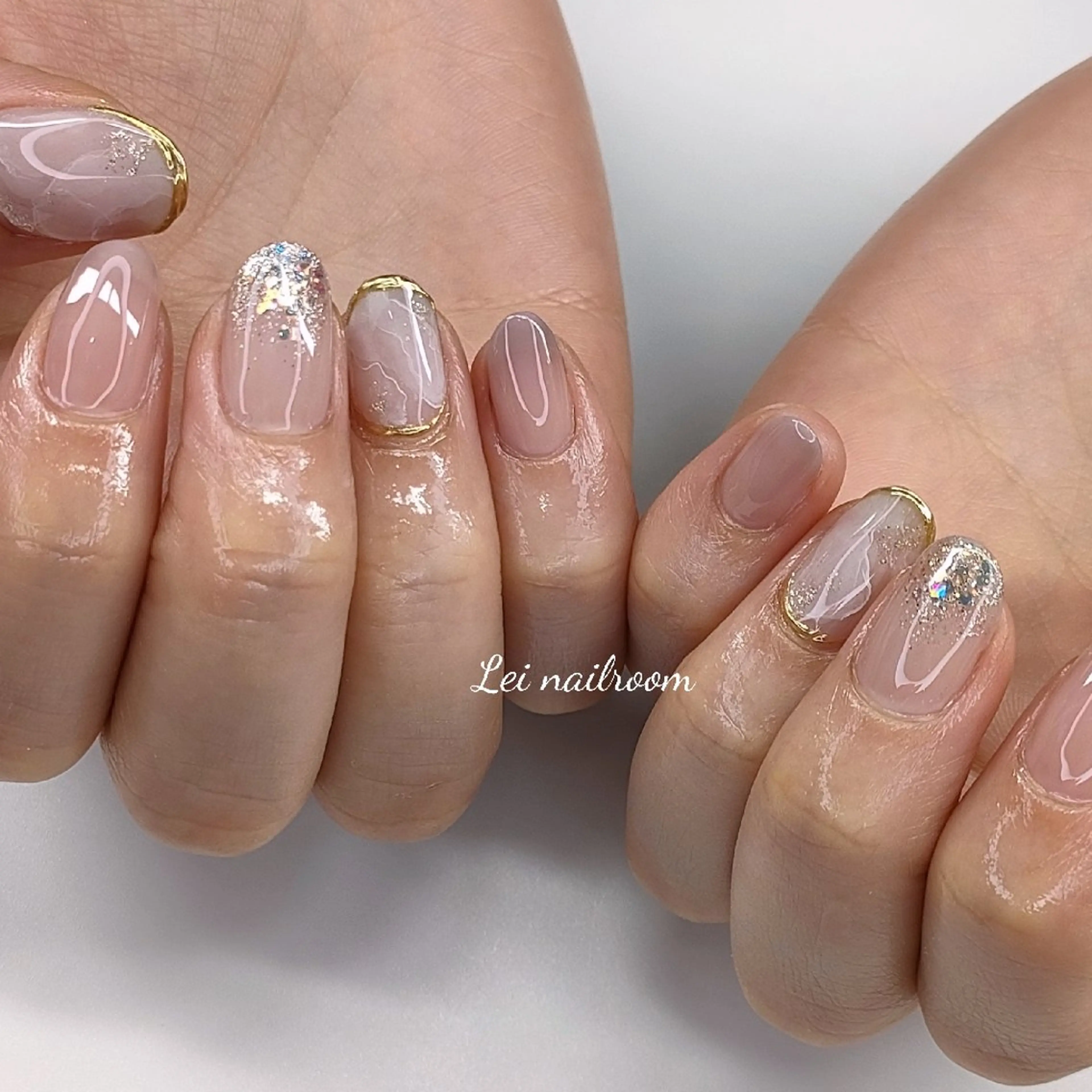 ネイル ジェルネイル キラキラネイル ハンドネイル lei🌼 nailroomのネイルデザイン