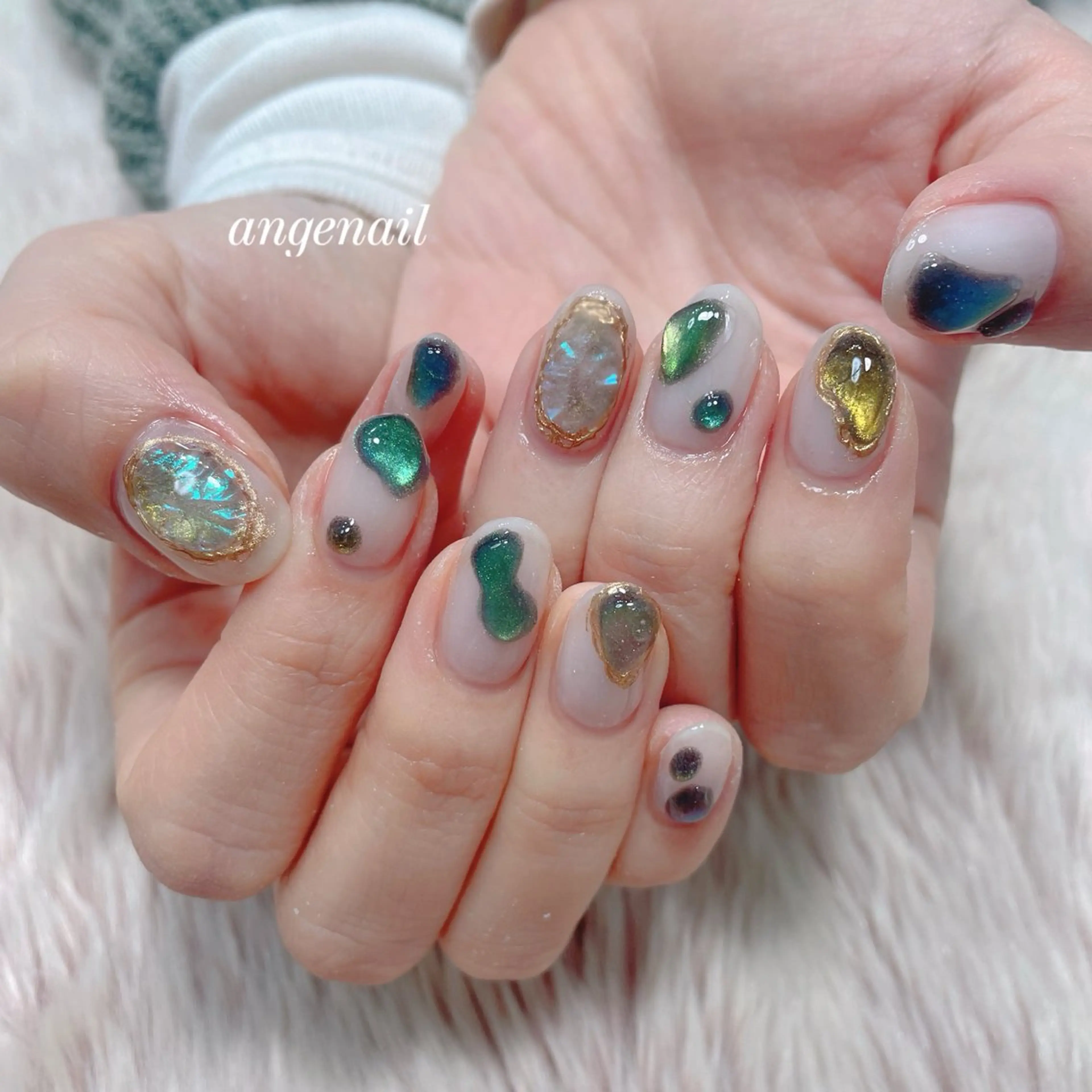 ネイル ハンドネイル オーナーネイリスト MAKIのネイルデザイン