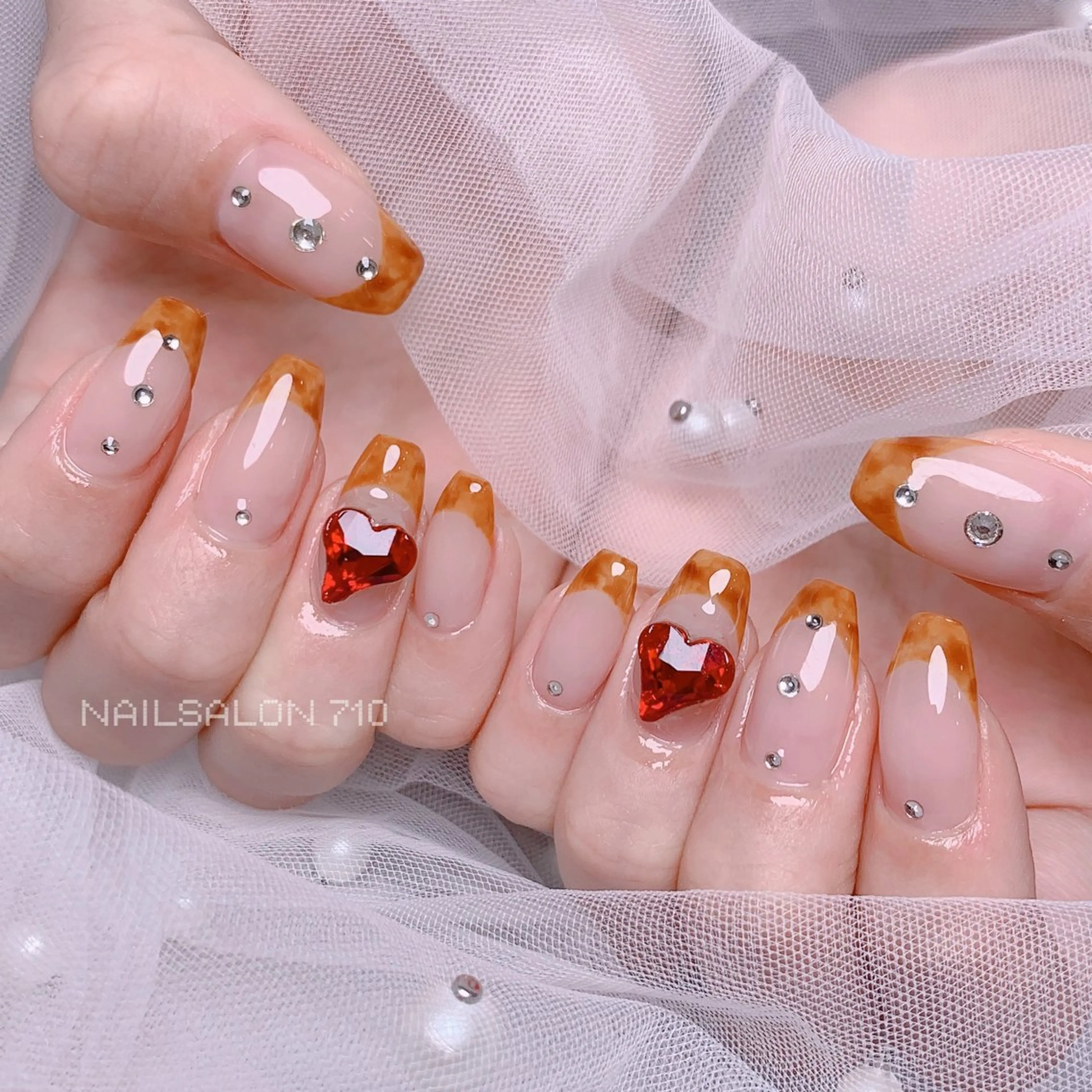 ネイル ハンドネイル フットネイル ナナイチゼロ I.Naoのネイルデザイン