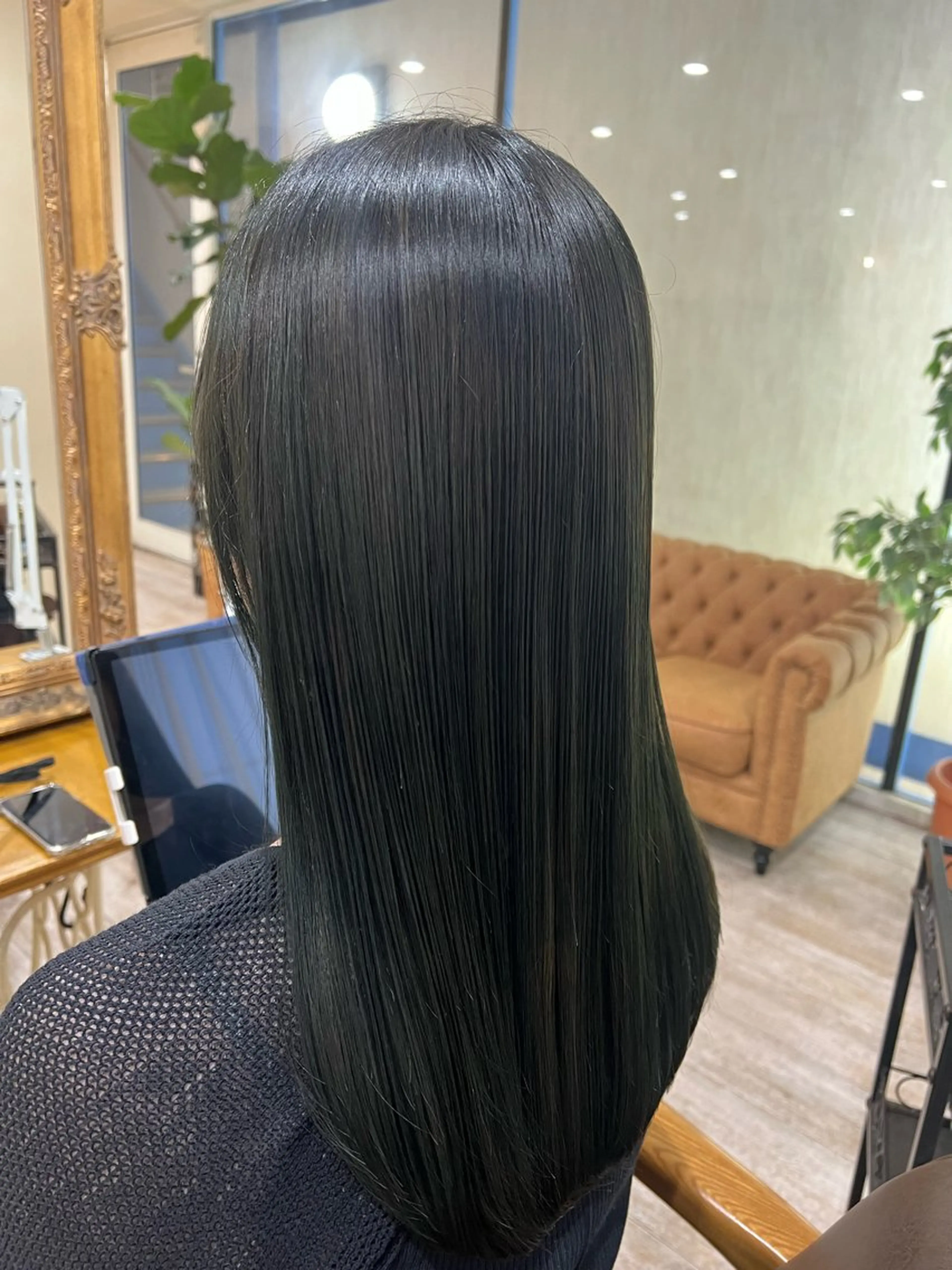 ロング カラー オリーブグレー 髪質改善 新越谷noble店長 松本拓也▶◀*.のヘアスタイル