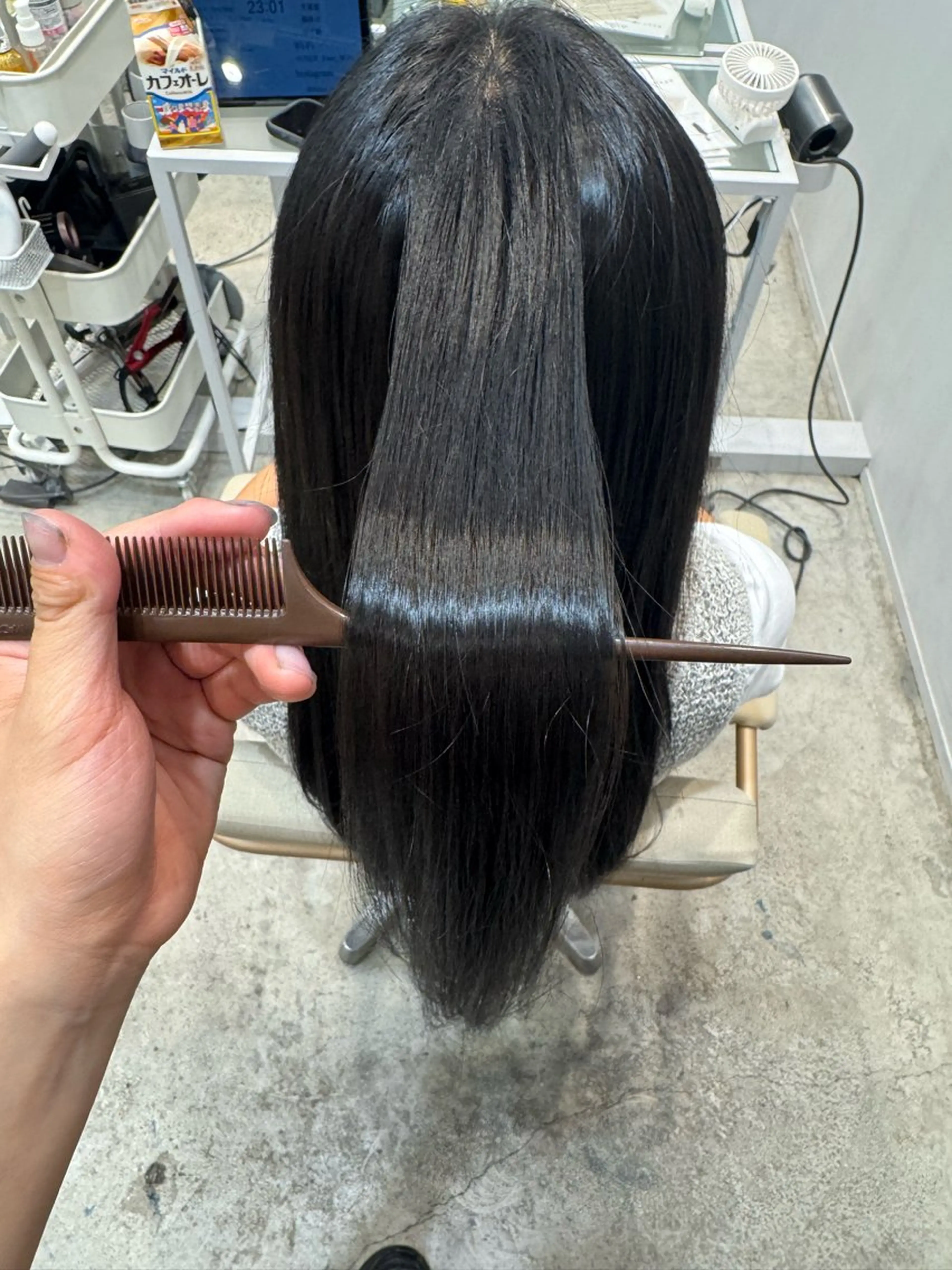 ロング カラー Ence 銀座所属・透明感カラー／ 縮毛矯正／まりなのヘアスタイル