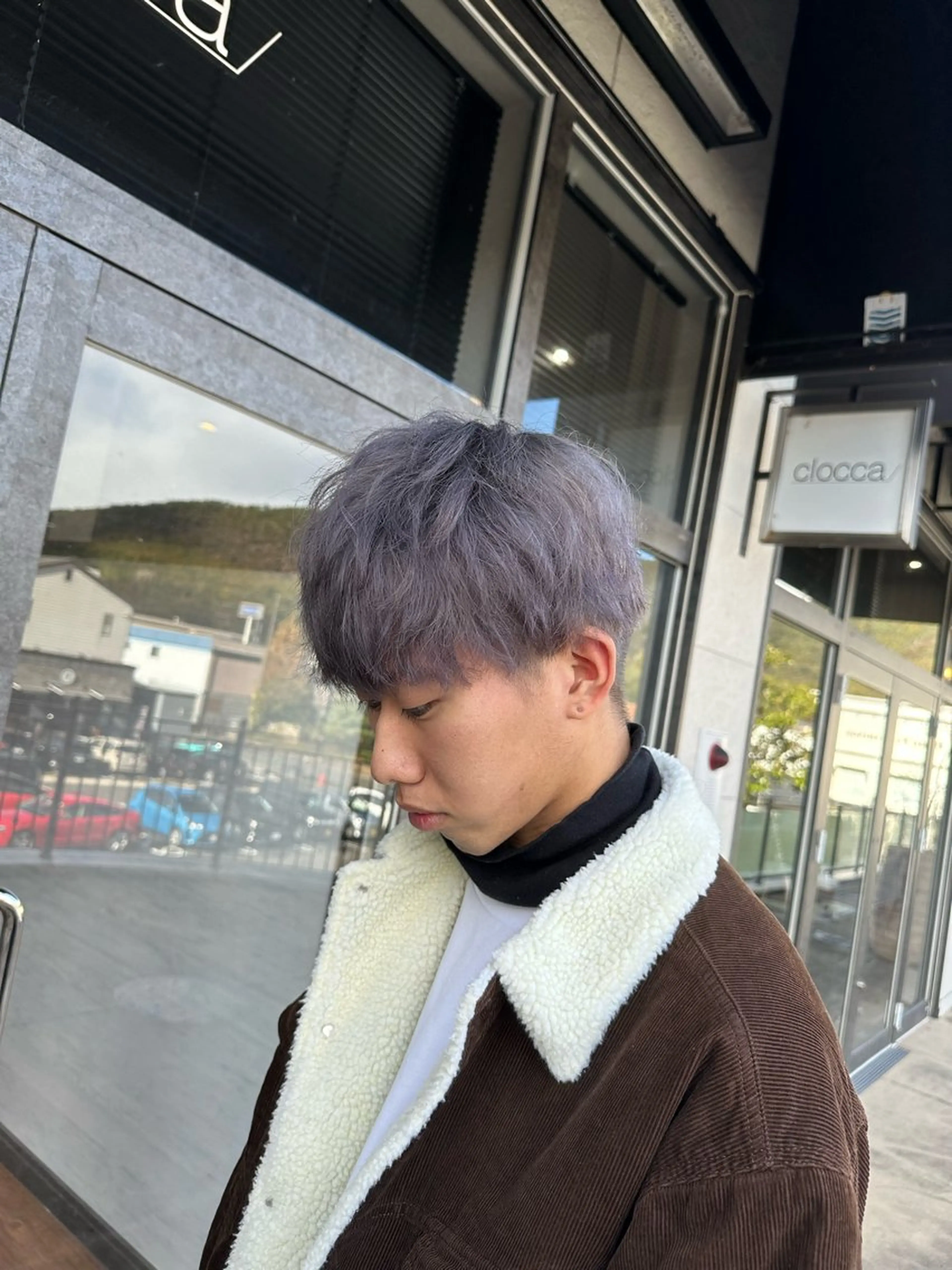 カラー メンズ シルバー ヘアカラー トリートメント clocca所属・鵜飼 真伍のヘアスタイル