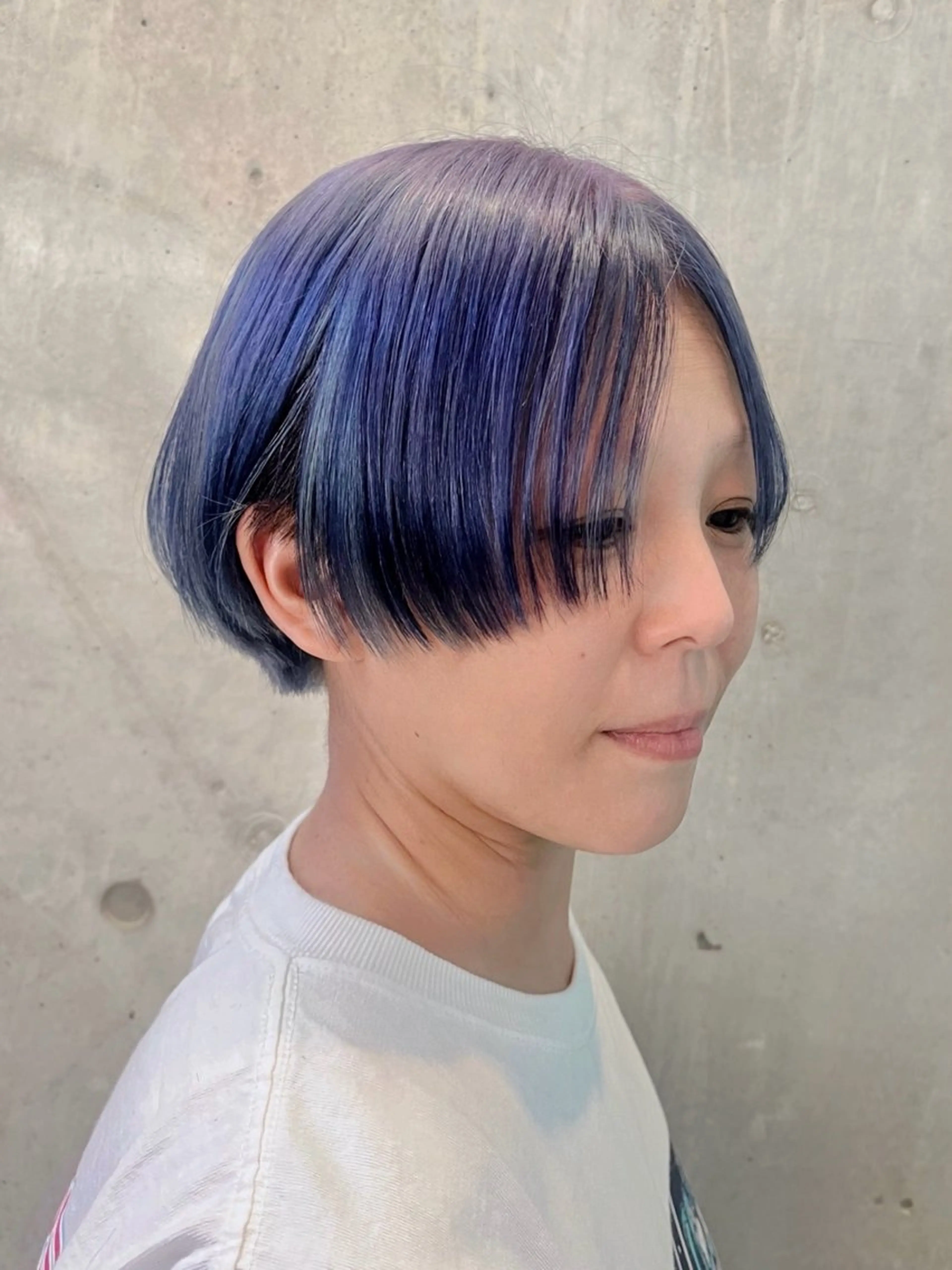 ショート カラー ブリーチ ブルーカラー デザインカラー ヘアカラー direction所属・派手髪デザインカラー ヒロカのヘアスタイル