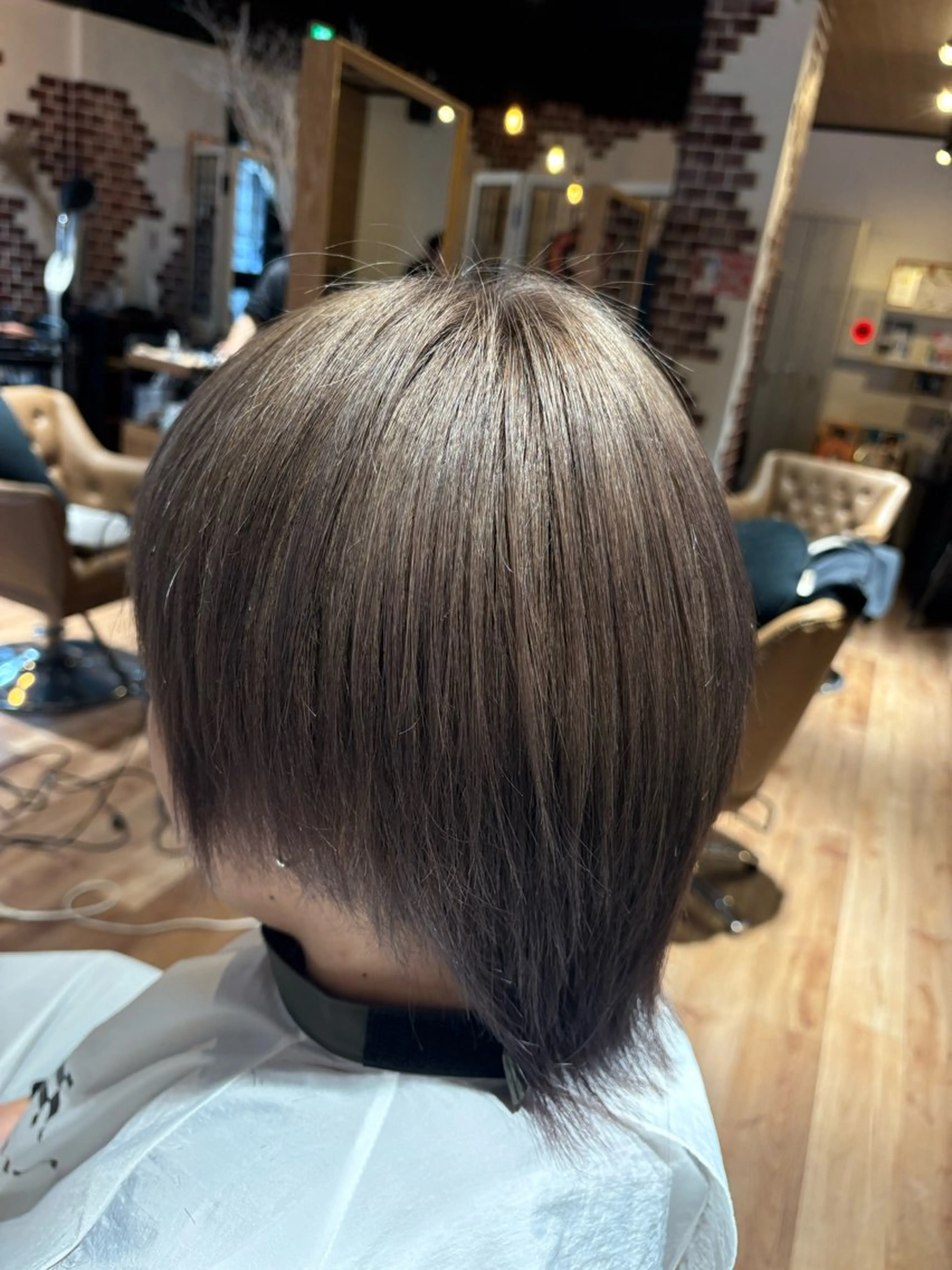 ミディアム カラー 透明感カラー グレージュ ミルクティーグレージュ メンズサロン Aso bee 桑原 剛志のヘアスタイル