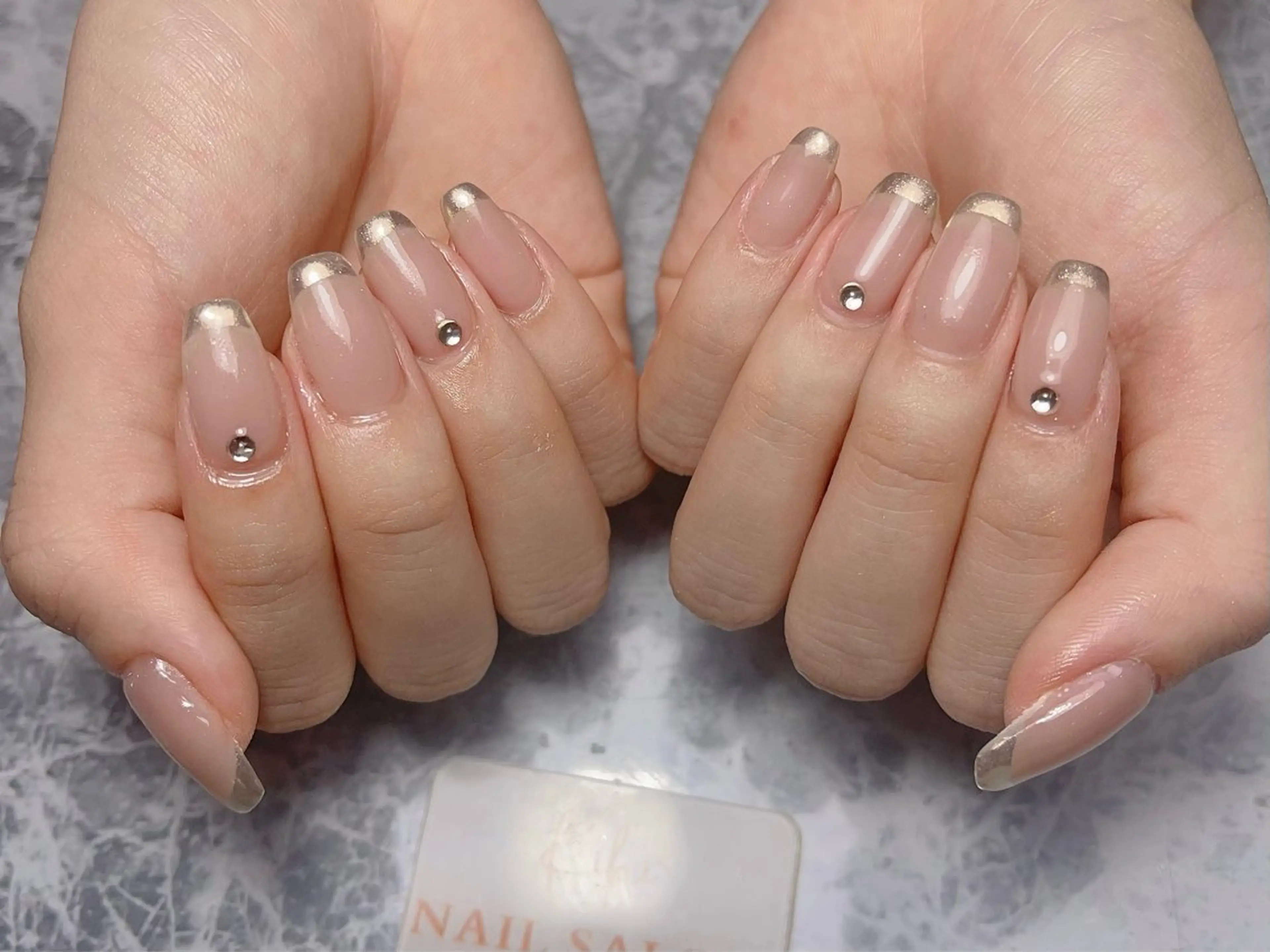 ネイル アートネイル フレンチネイル ジェルネイル グラデーション 韓国ネイル ハンドネイル 💕鈴木ユリ パラジェル/オフ無料のネイルデザイン