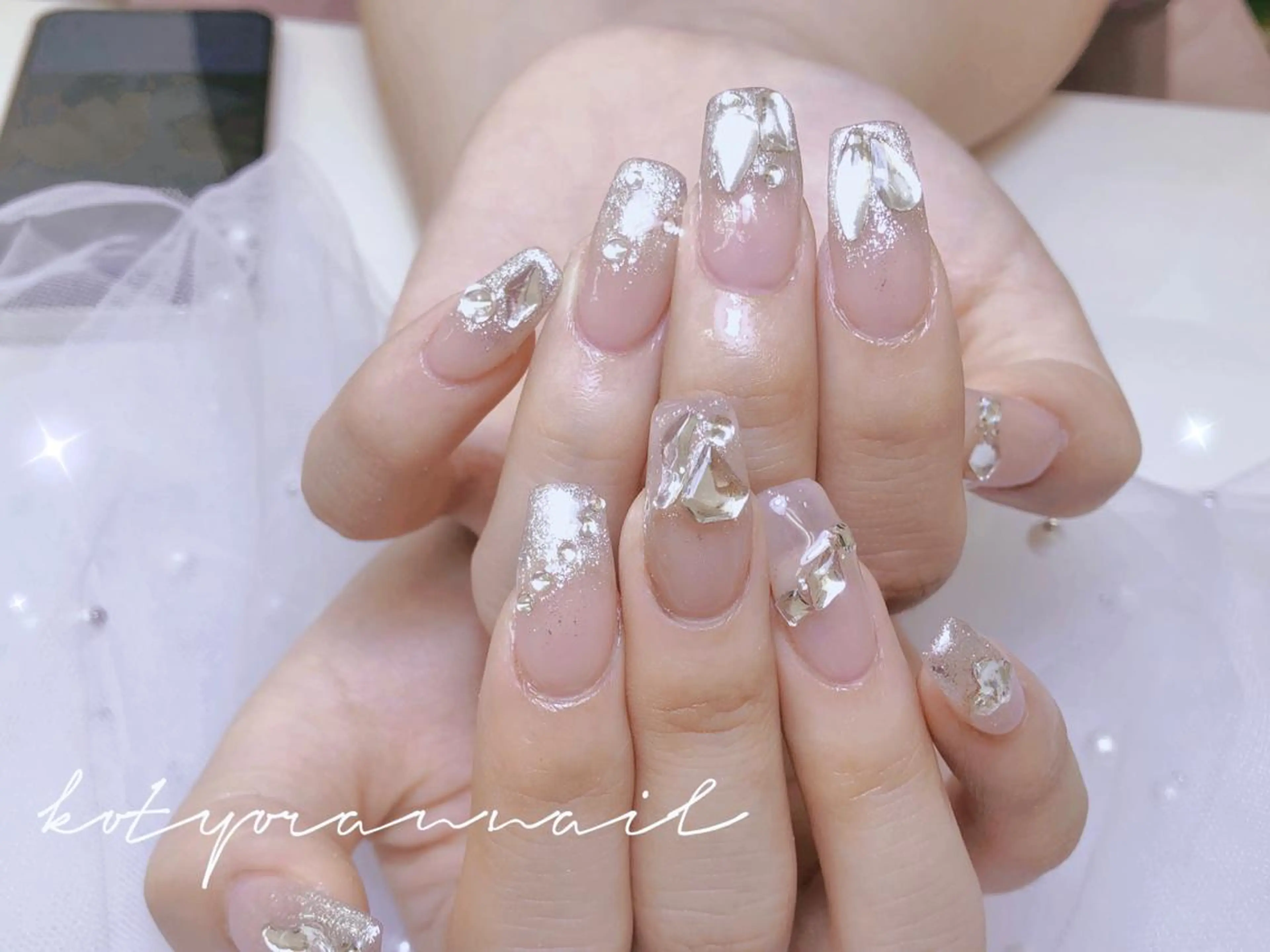 ネイル Mona【パラジェル ・長さ出し専門店】のネイルデザイン