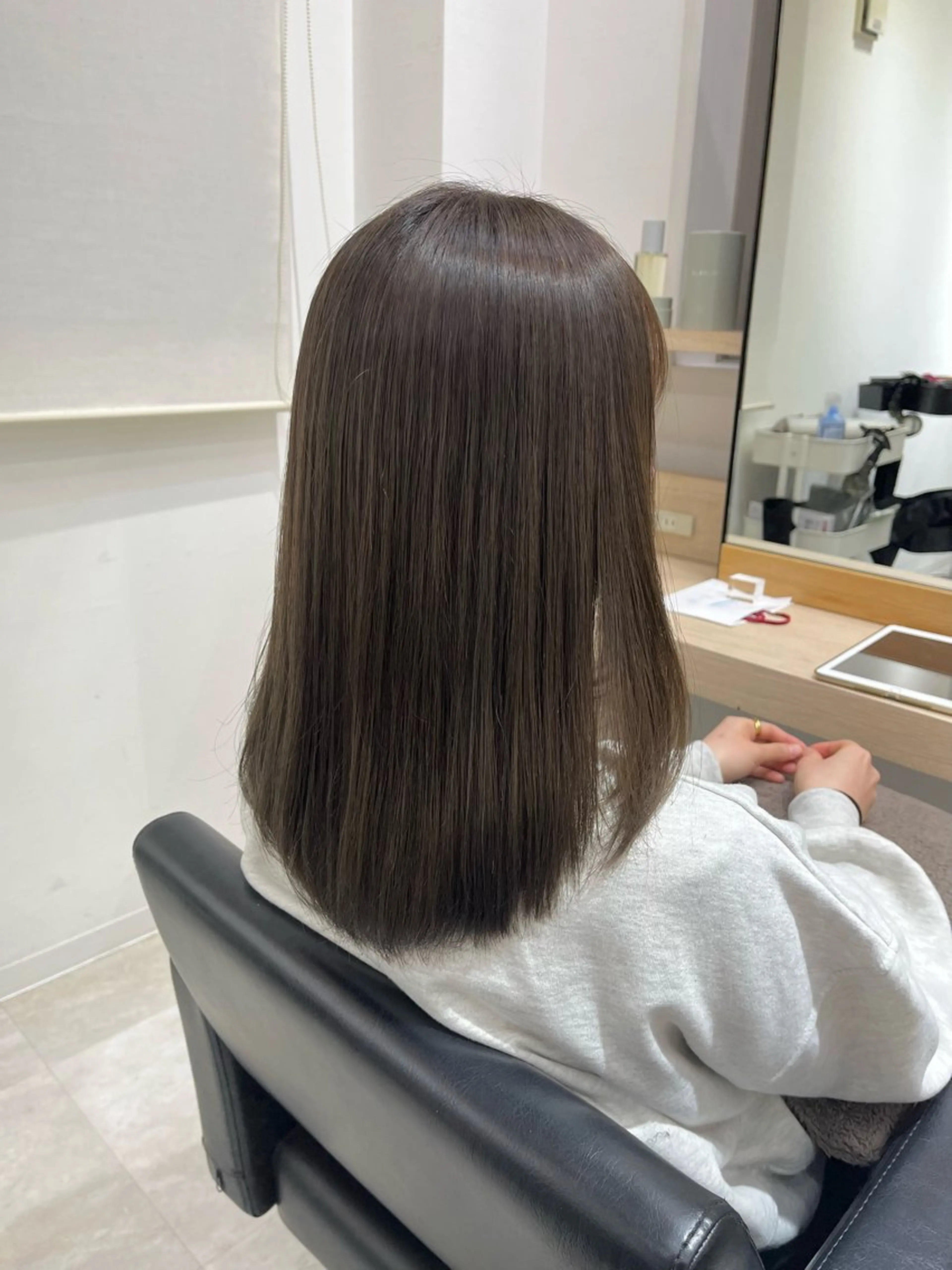 セミロング カラー カット 縮毛矯正 トリートメント 【ニュアンスカラー・ 髪質改善】スズキカナのヘアスタイル