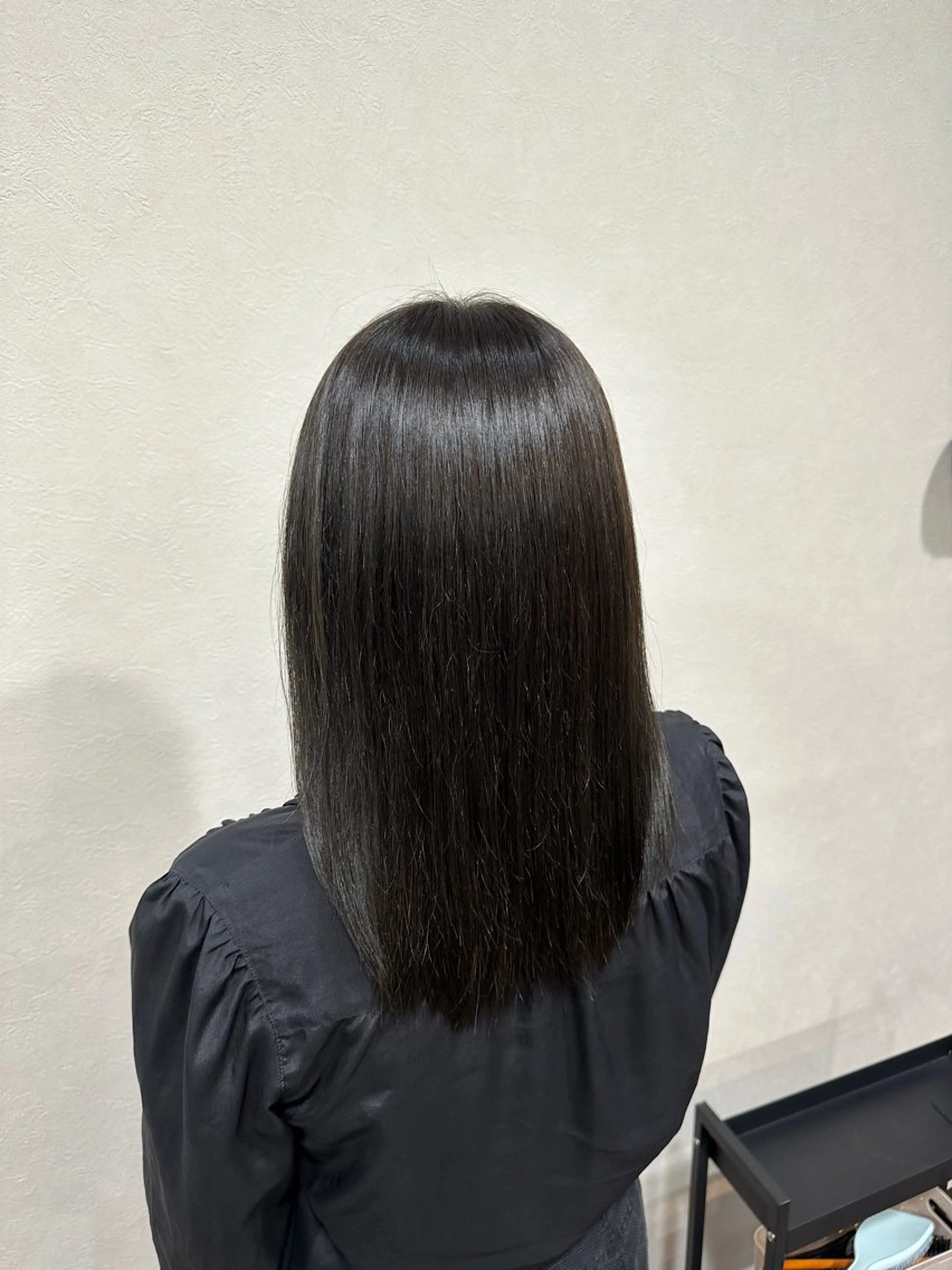 セミロング カラー 亀井 結夏🐾 池袋のヘアスタイル