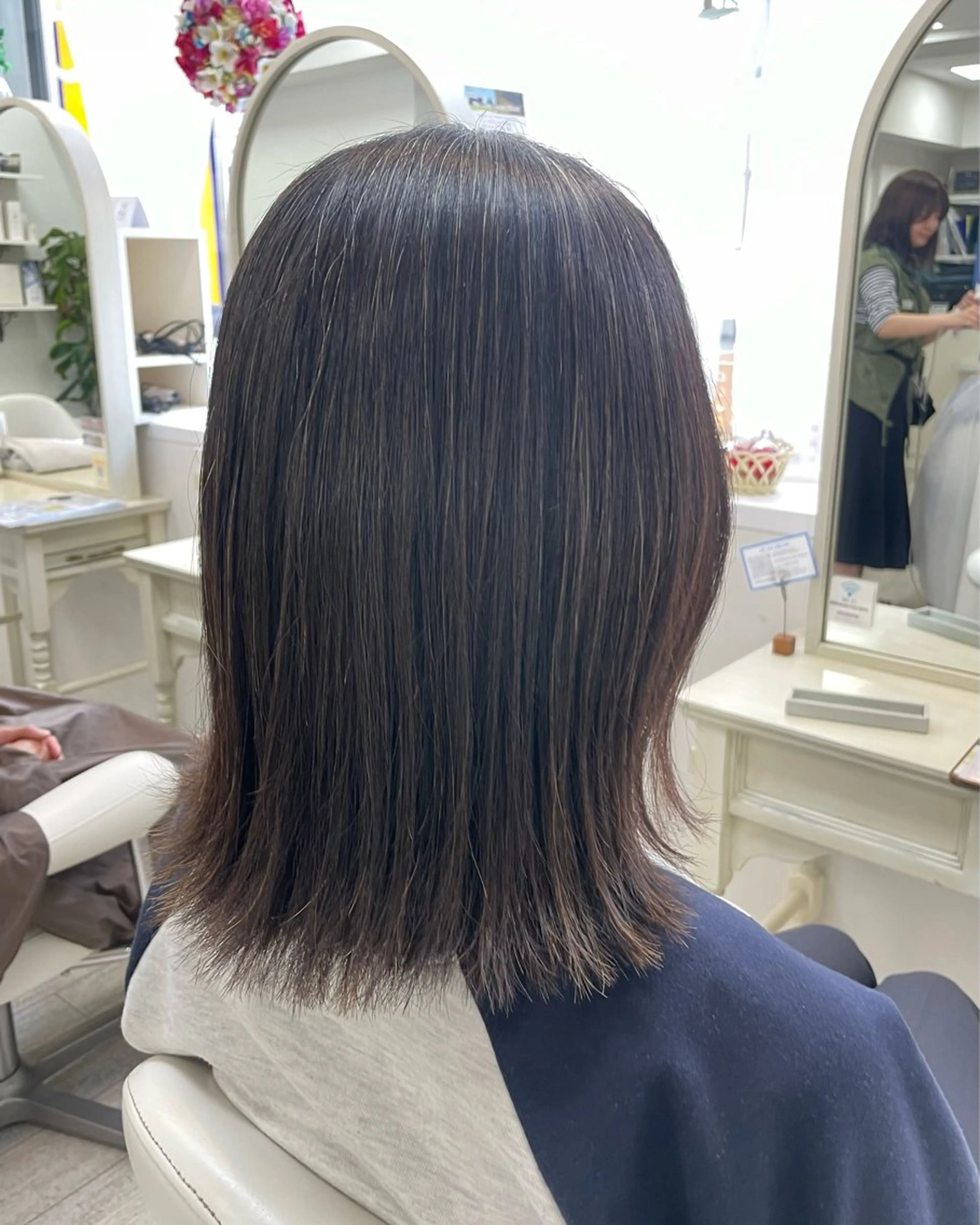 ミディアム カット 縮毛矯正 トリートメント 新籾 尚哉のヘアスタイル