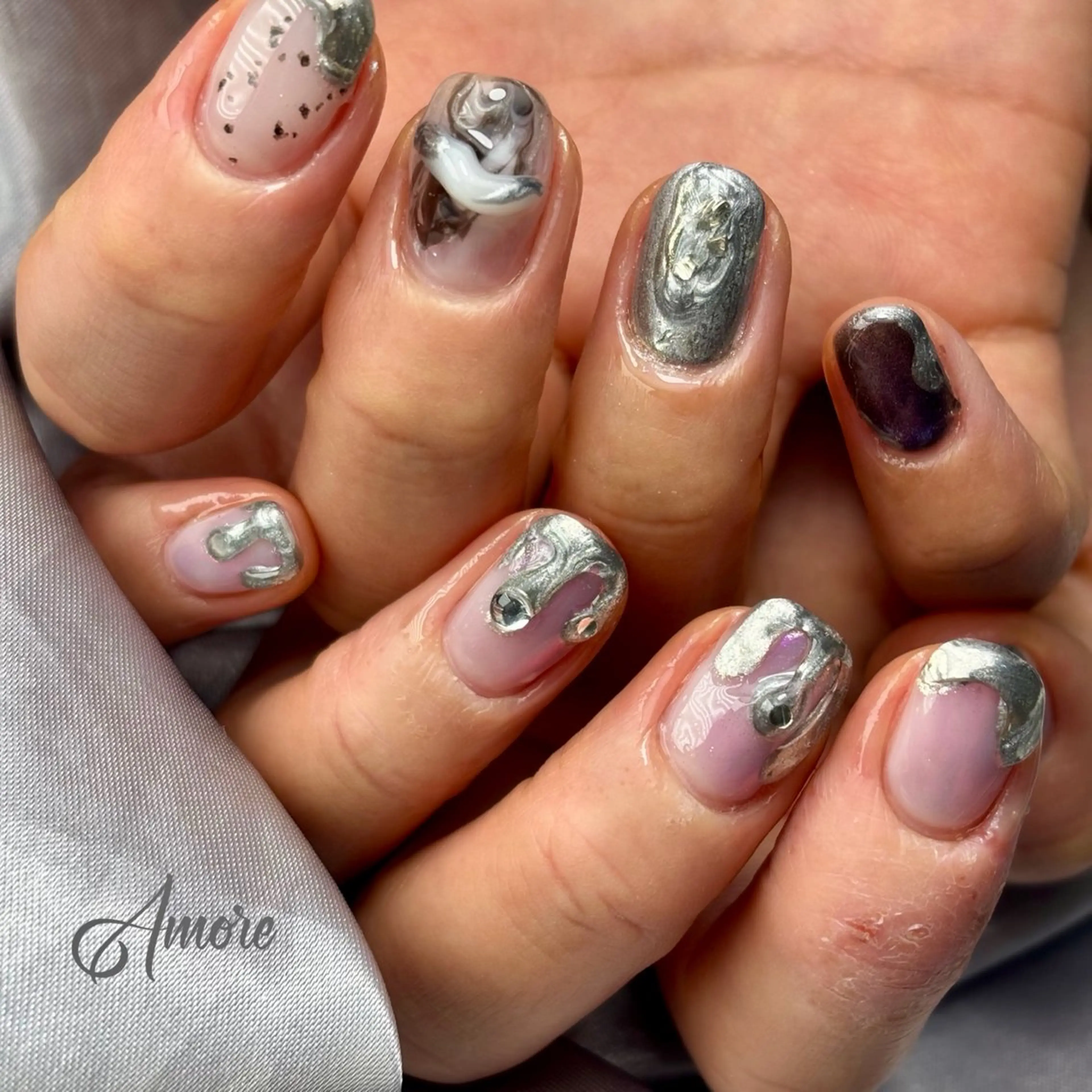 ネイル ジェルネイル キラキラネイル 韓国ネイル マグネットネイル パラジェル You kyehwaのネイルデザイン