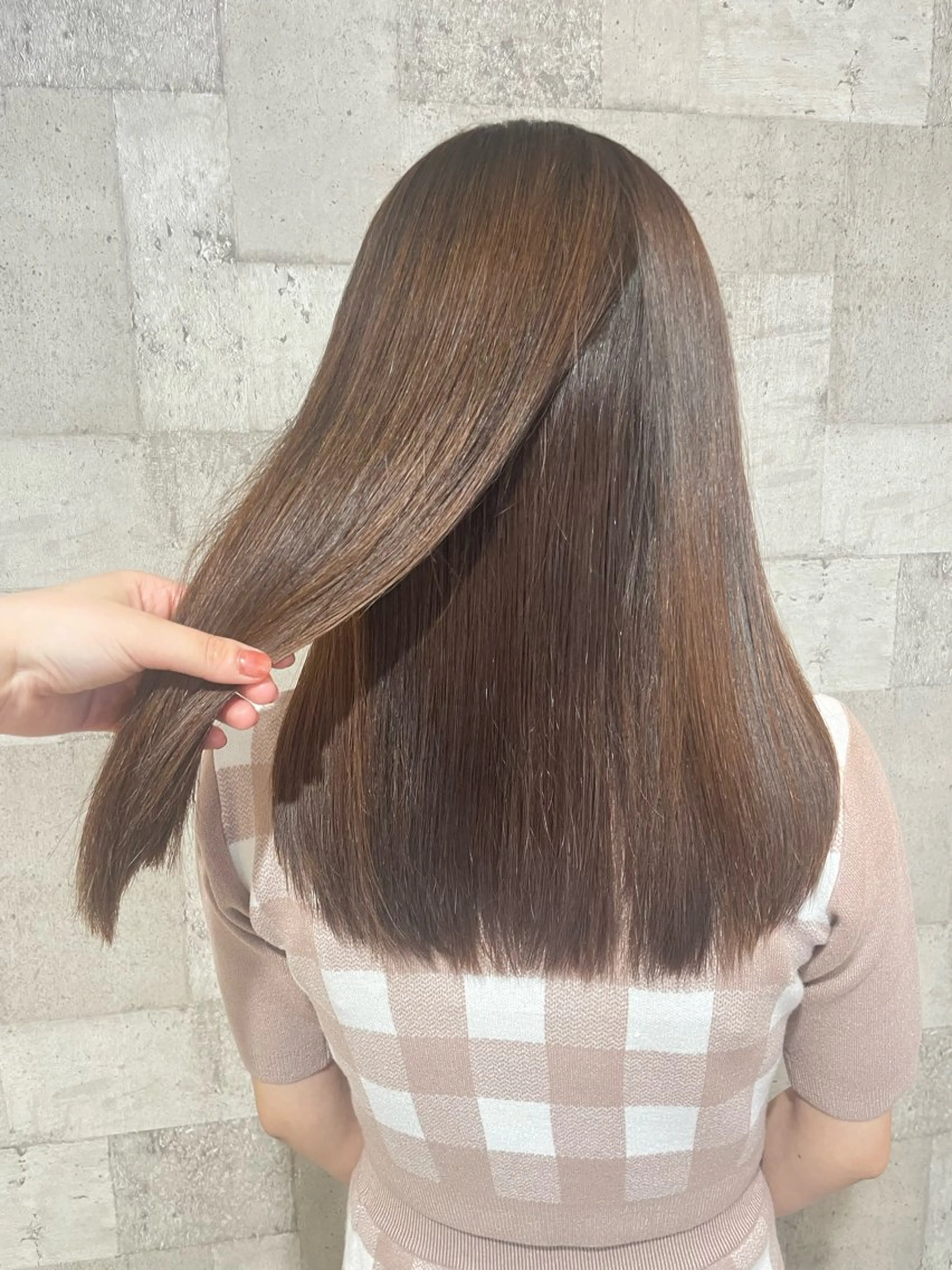 ロング 縮毛矯正 菅野 凪紗のヘアスタイル