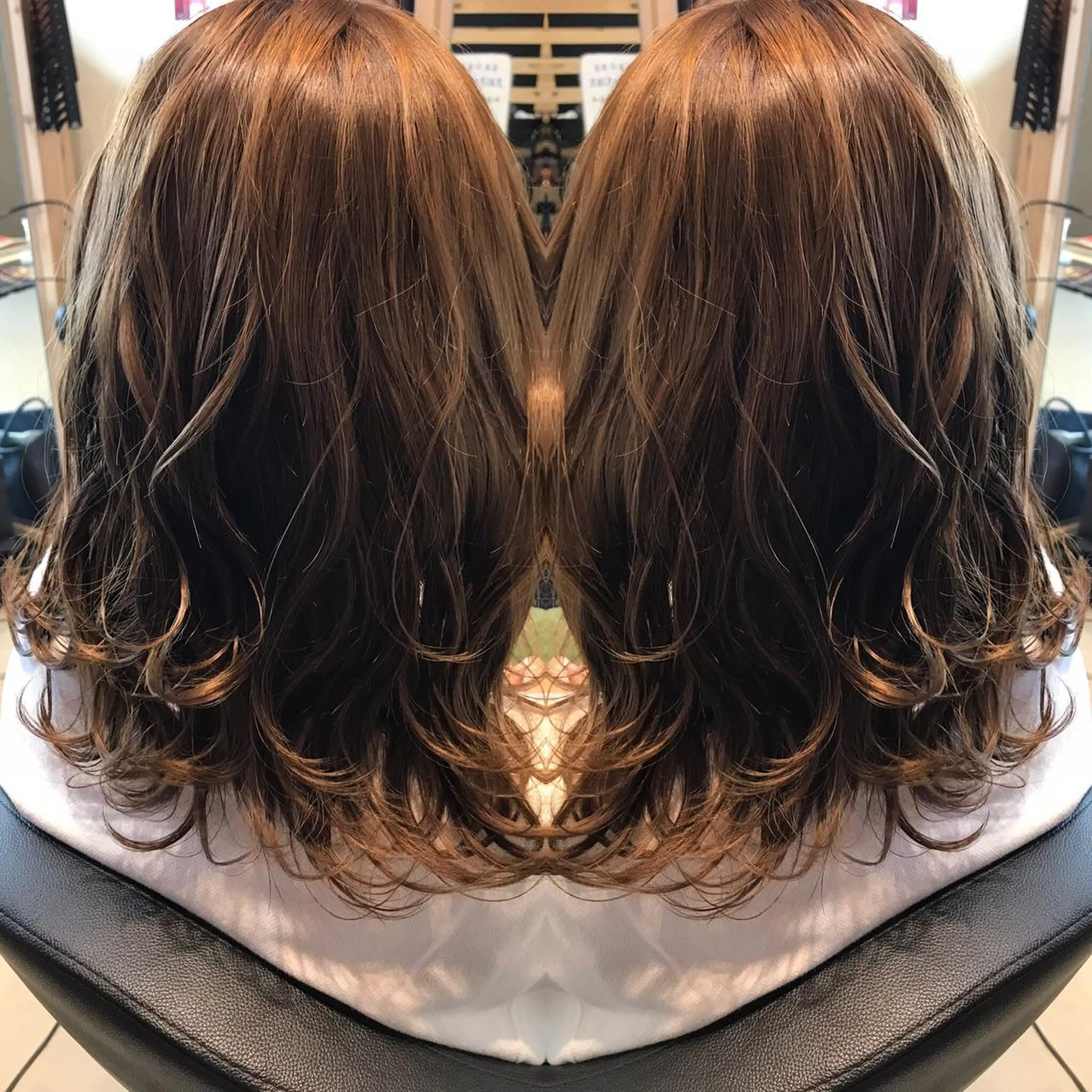 ミディアム カラー アッシュ ブリーチ ヘアカラー 大久保 隆蔵のヘアスタイル