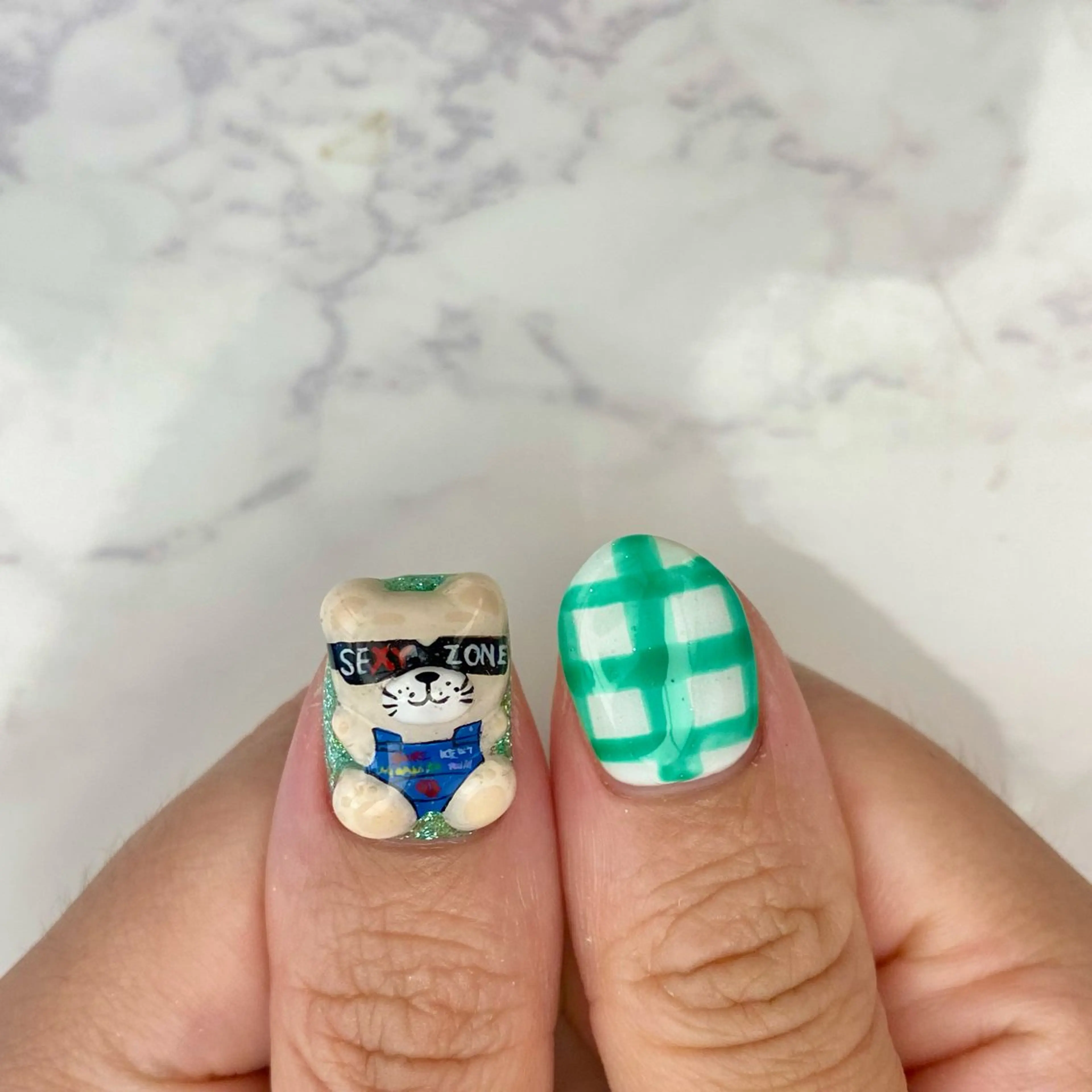 ネイル 安藤 彩乃のネイルデザイン