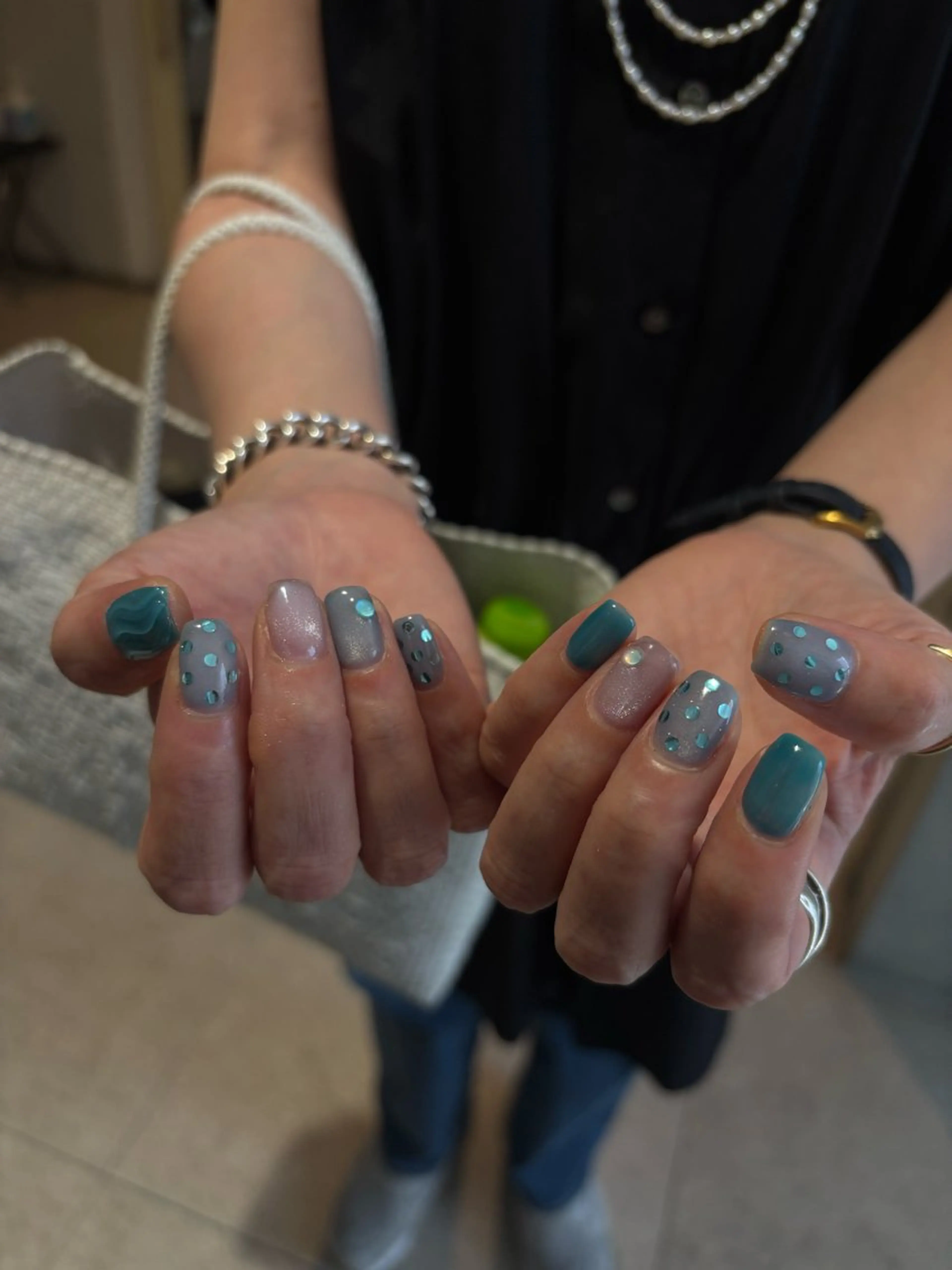ネイル ドット ハンドネイル mano Hanaのネイルデザイン