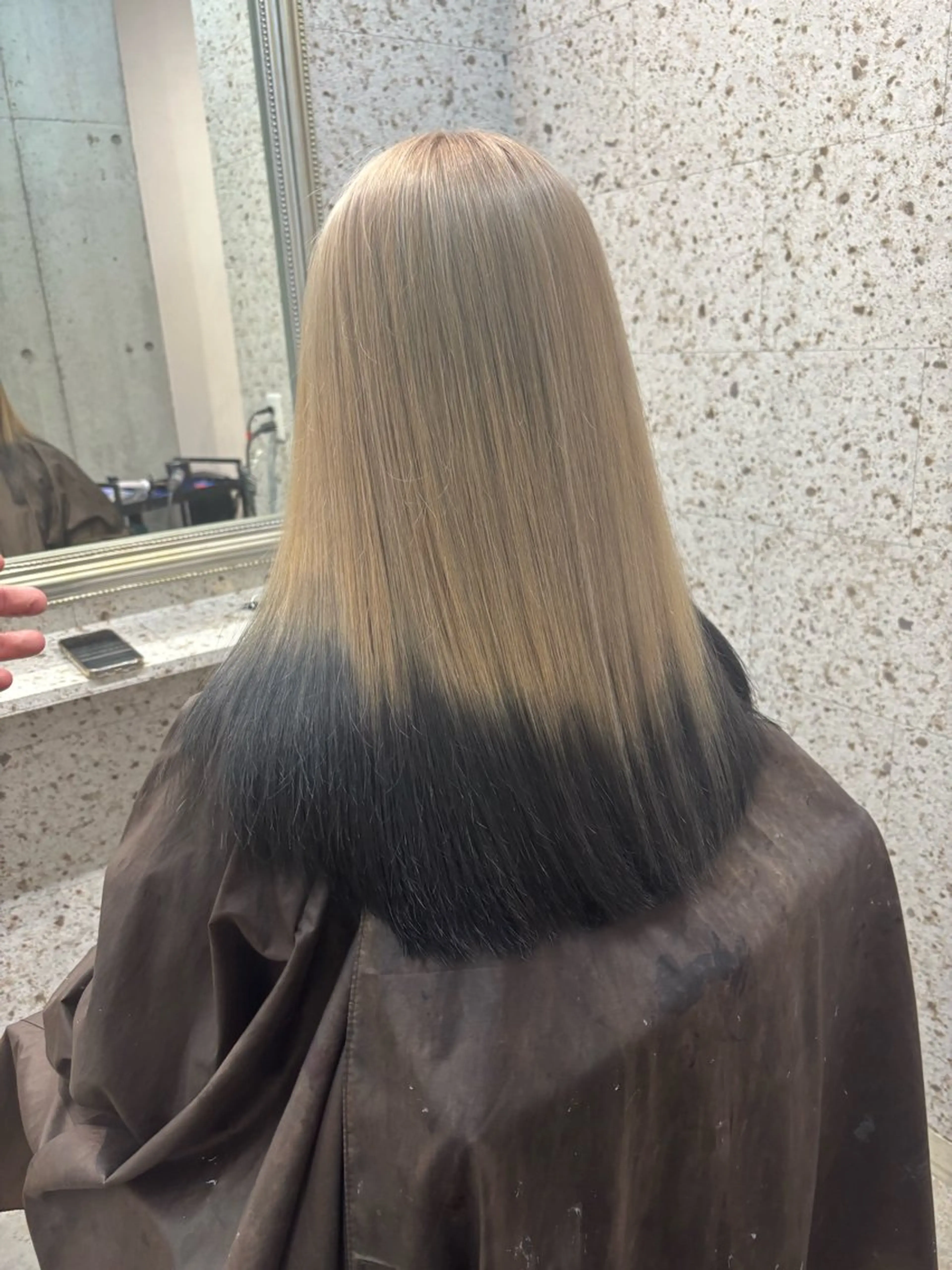 ロング カラー 黒髪 グラデーションカラー ヘアカラー lani hair salon所属・SHOTO ハイトー ン/ブロンドカラーのヘアスタイル