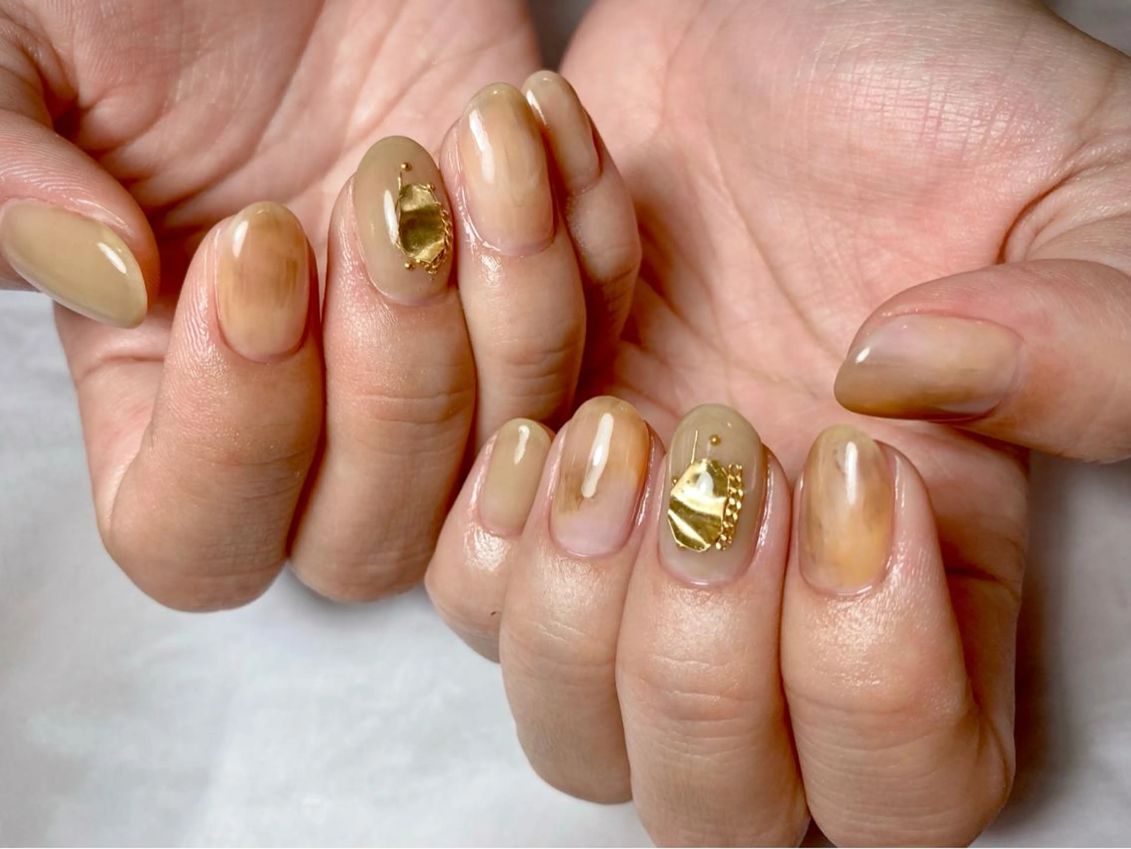 ショート カラー ネイル マツエク・マツパ illum hicariのネイルデザイン