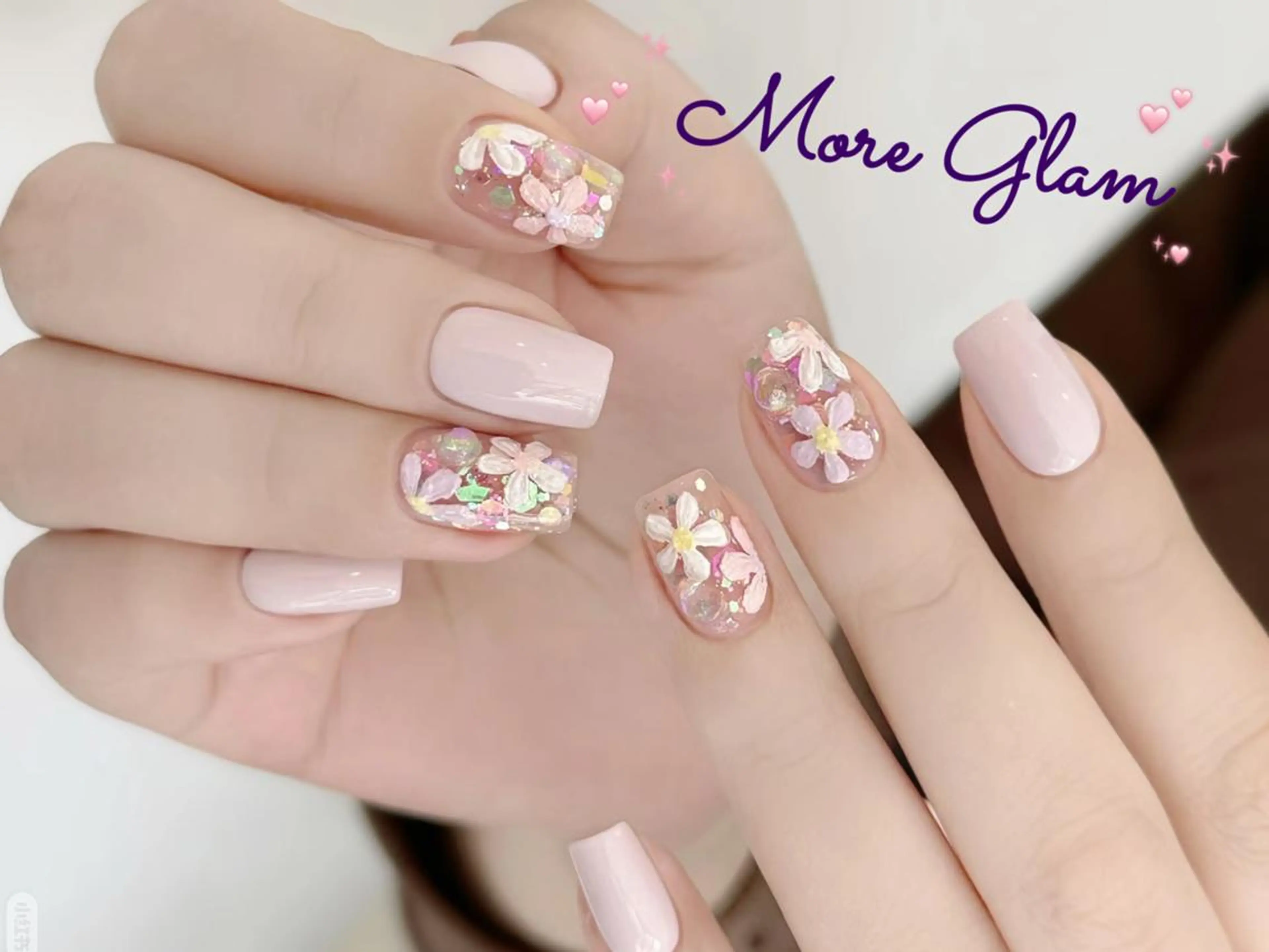 ネイル 長さ出し フットネイル フレンチネイル ジェルネイル ガラスフレンチ More Glam 池袋東口店のネイルデザイン