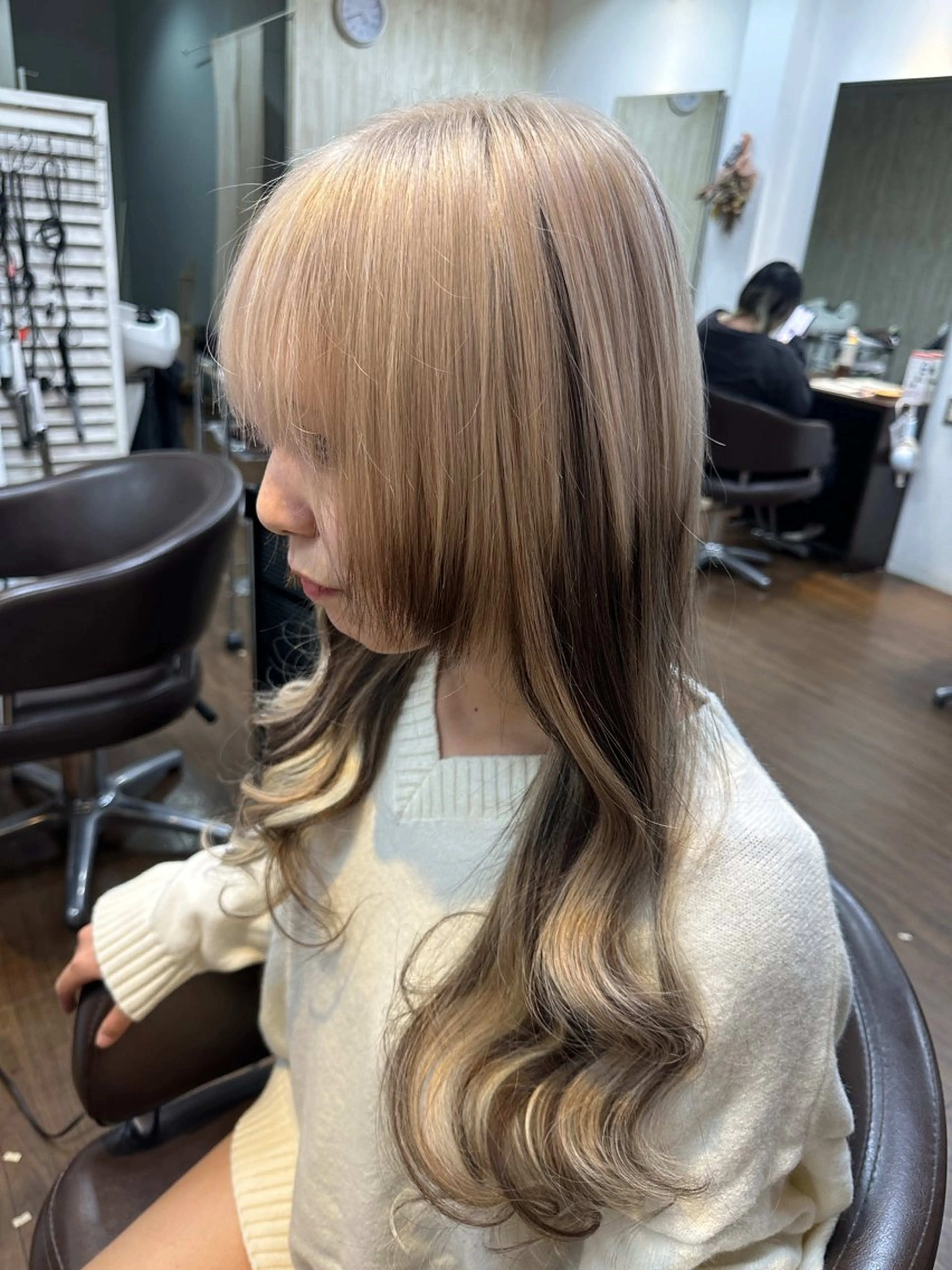 ミディアム 顔周りカット ウルフカット エクステ 植田 /エクステ /ブリーチ/髪質改善のヘアスタイル