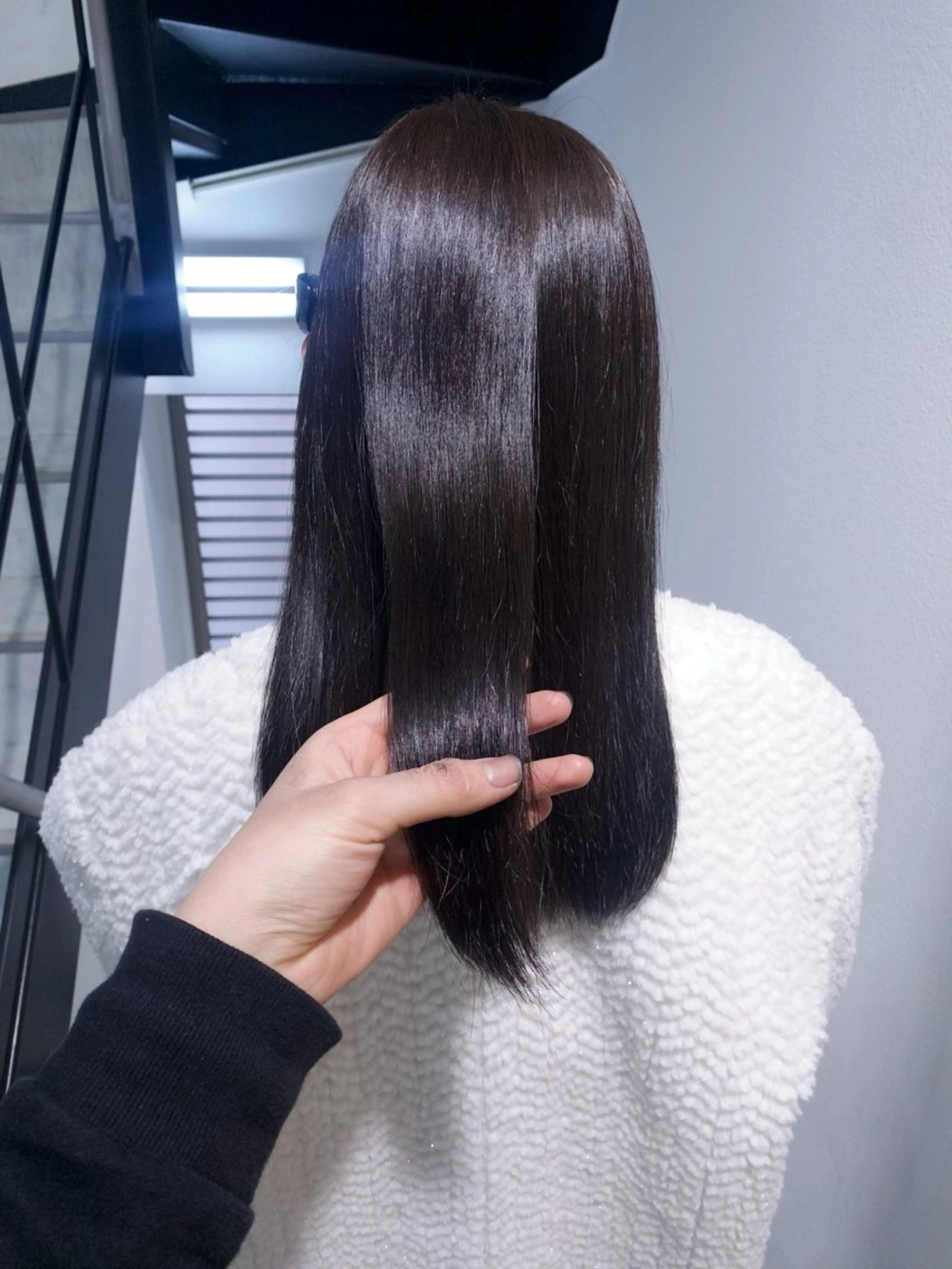 ミディアム カラー yiye shioriのヘアスタイル