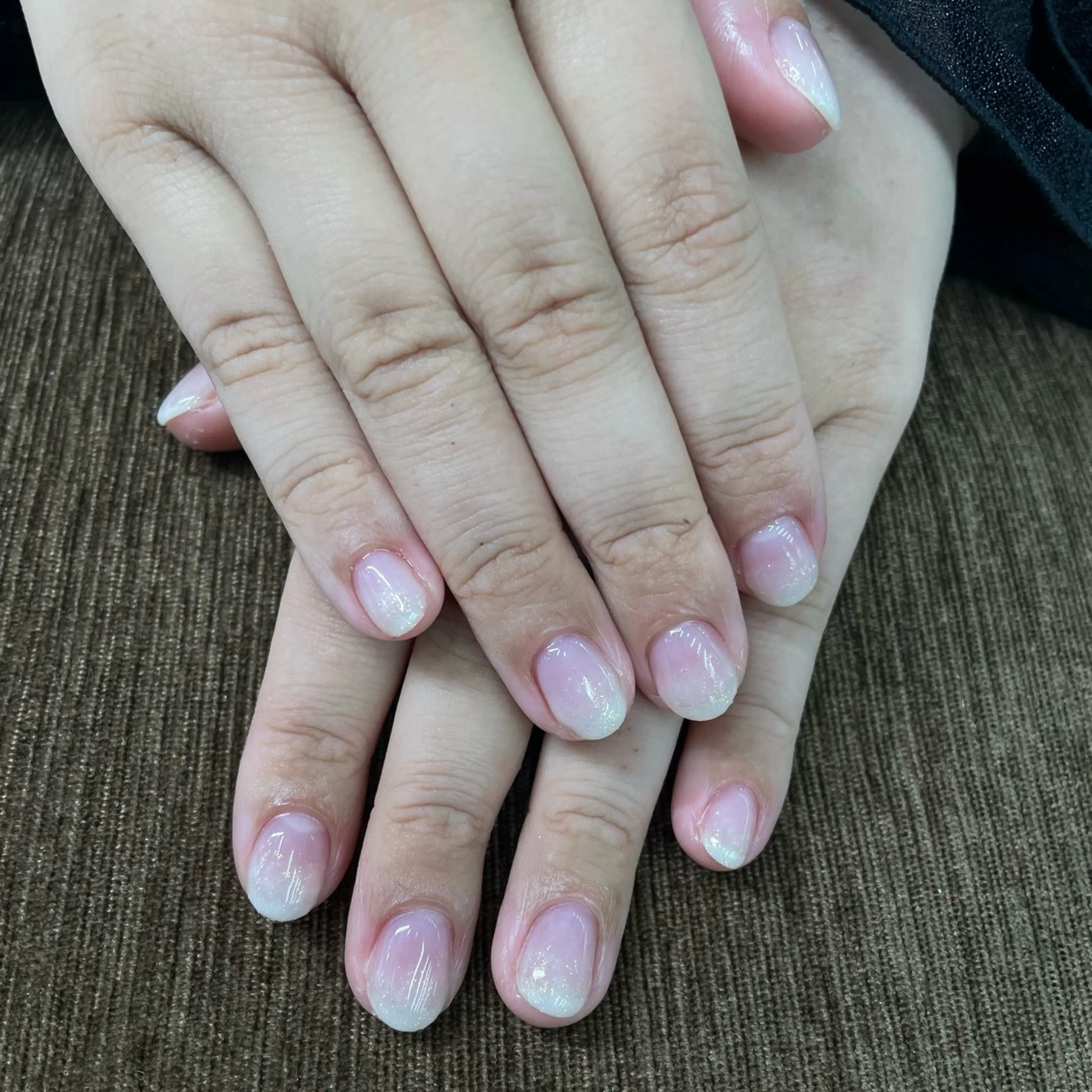 ネイル ラメ(グリッター) オレンジ ピンク ホワイト MAXKELLY EMIのネイルデザイン