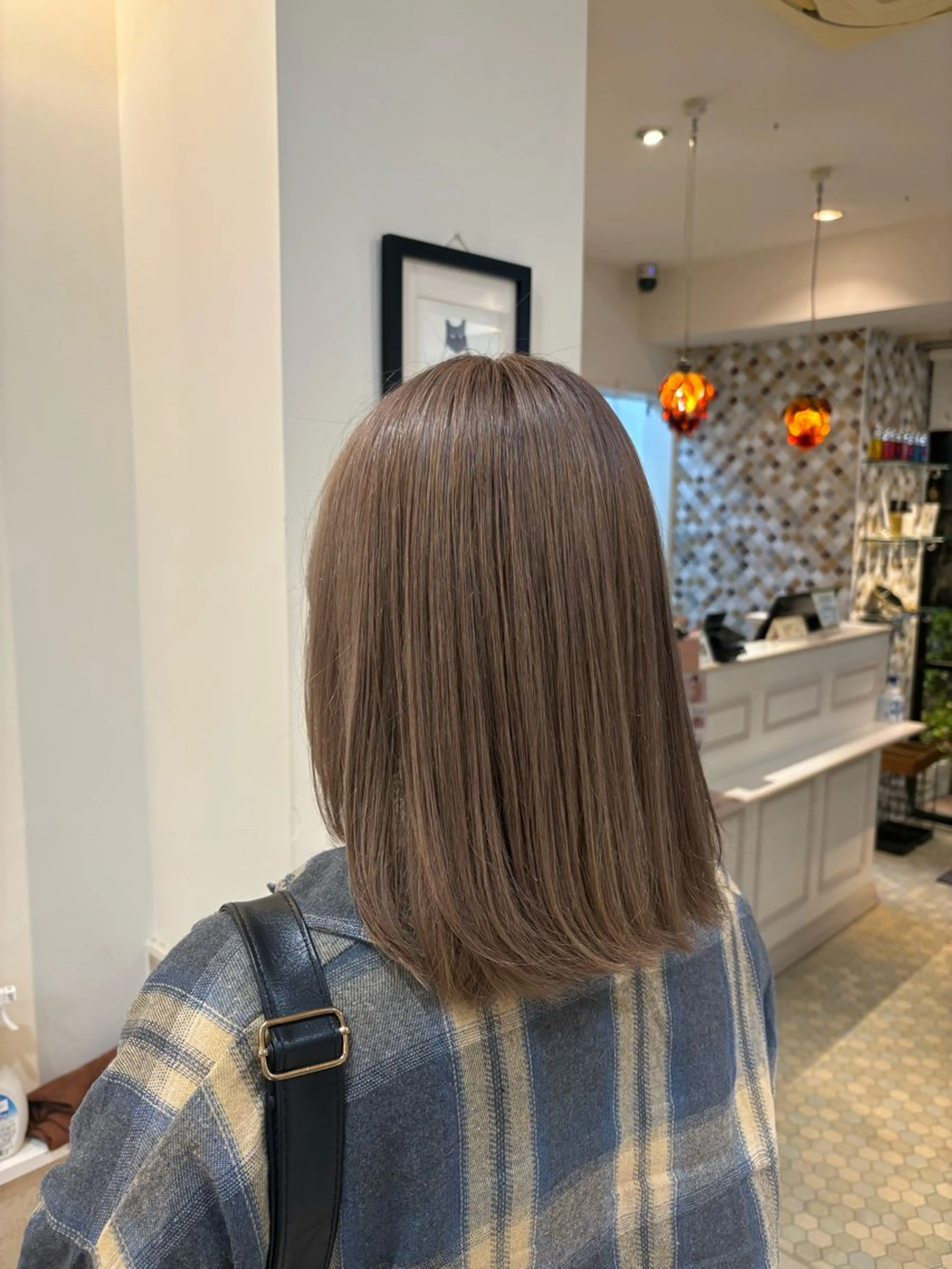 カラー グレージュ サクラバ ララネのヘアスタイル