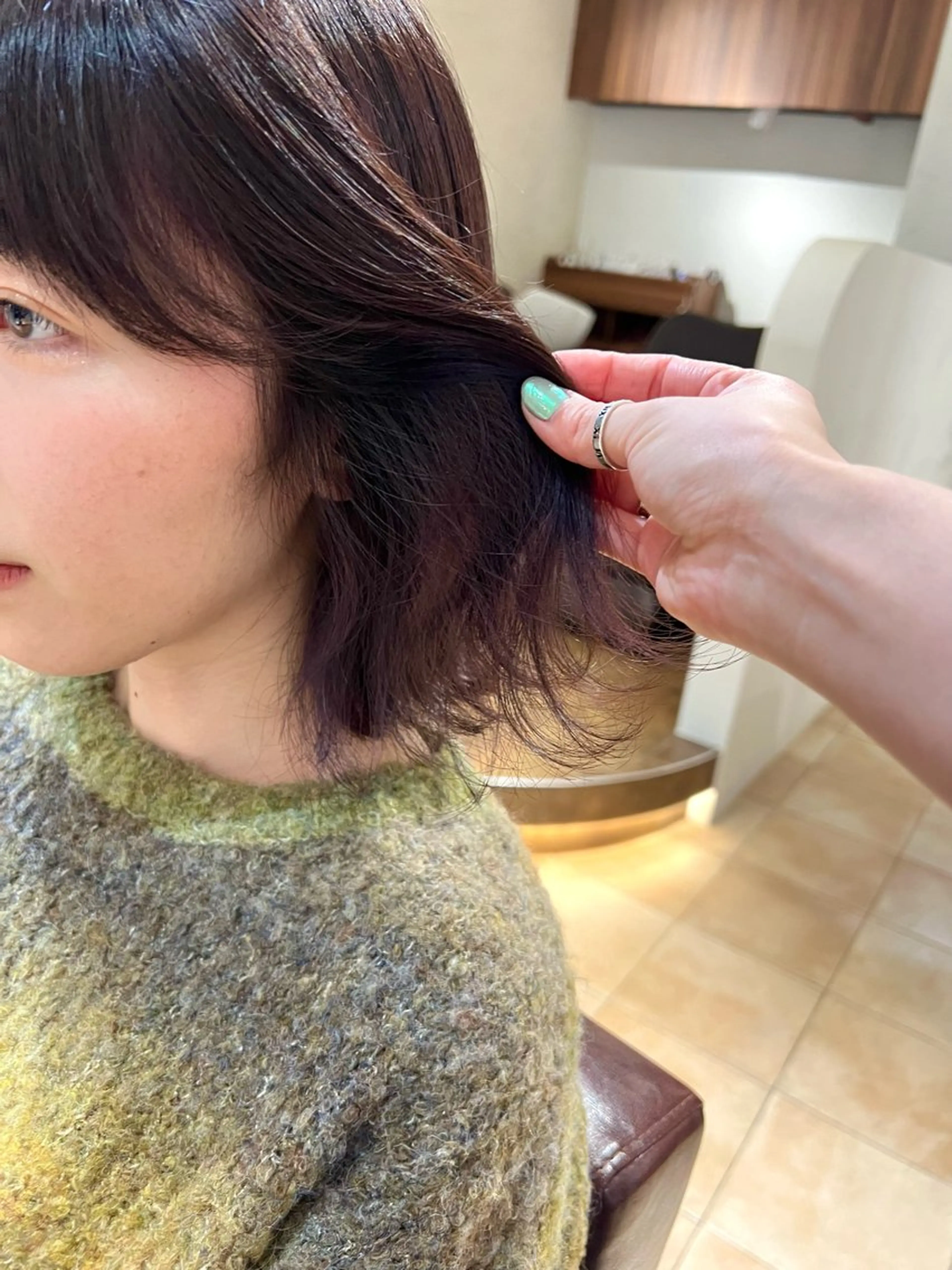 ミディアム カラー 🥀韓国ヘア🥀 宮津真菜のヘアスタイル