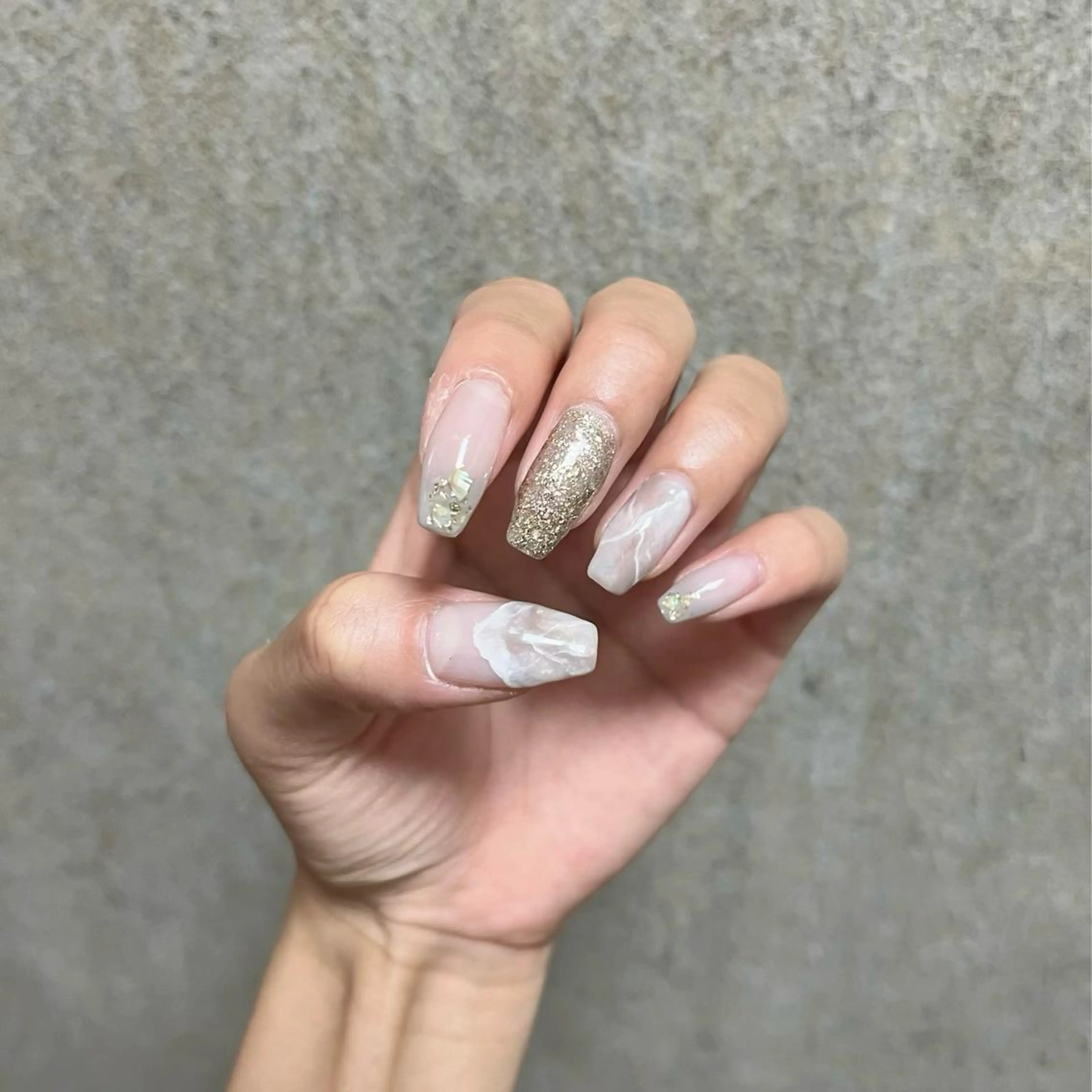 ネイル REMIA 🤍 NAKANEのネイルデザイン