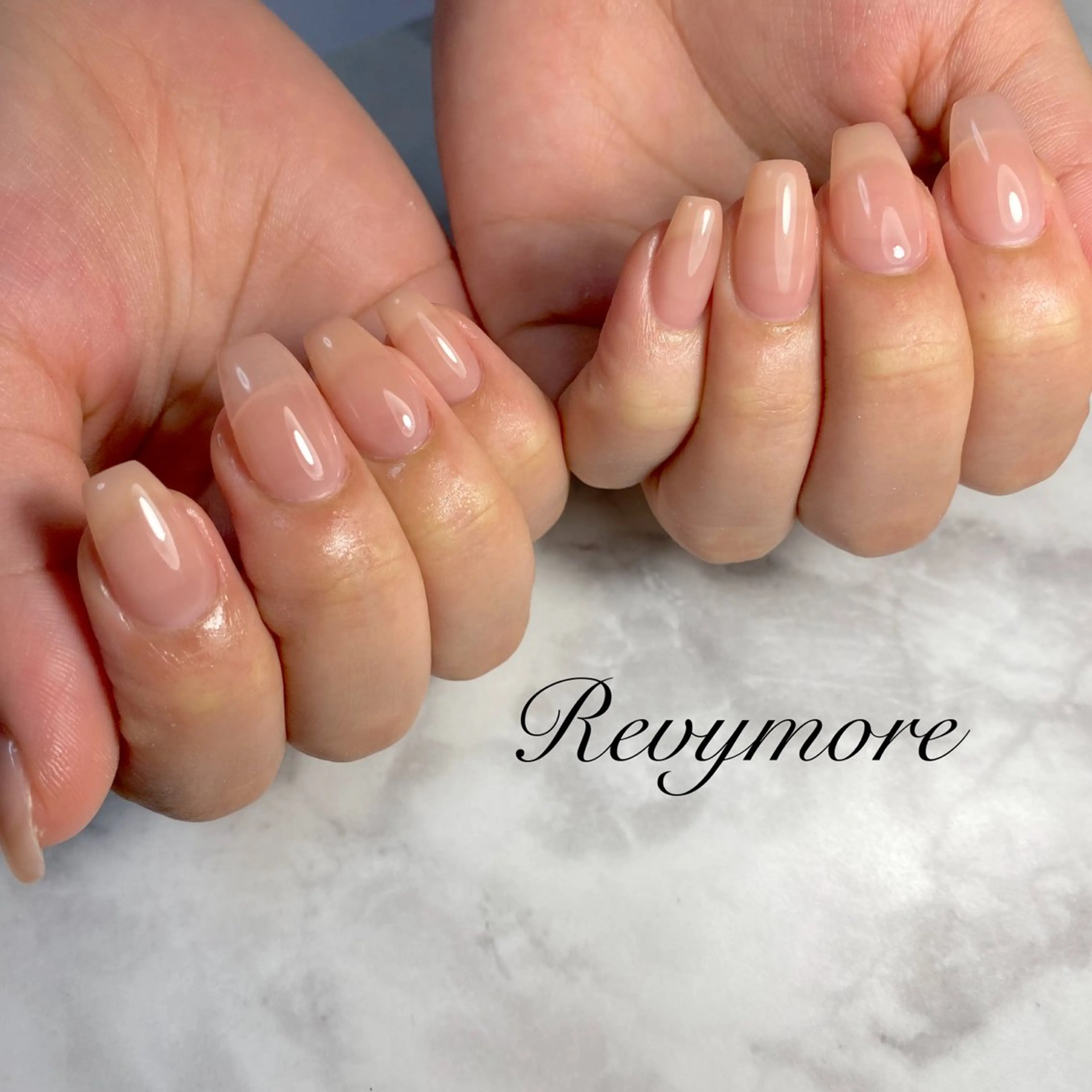 ネイル ジェルネイル キラキラネイル 韓国ネイル ニュアンスネイル オフィスネイル nail salon Revymoreのネイルデザイン