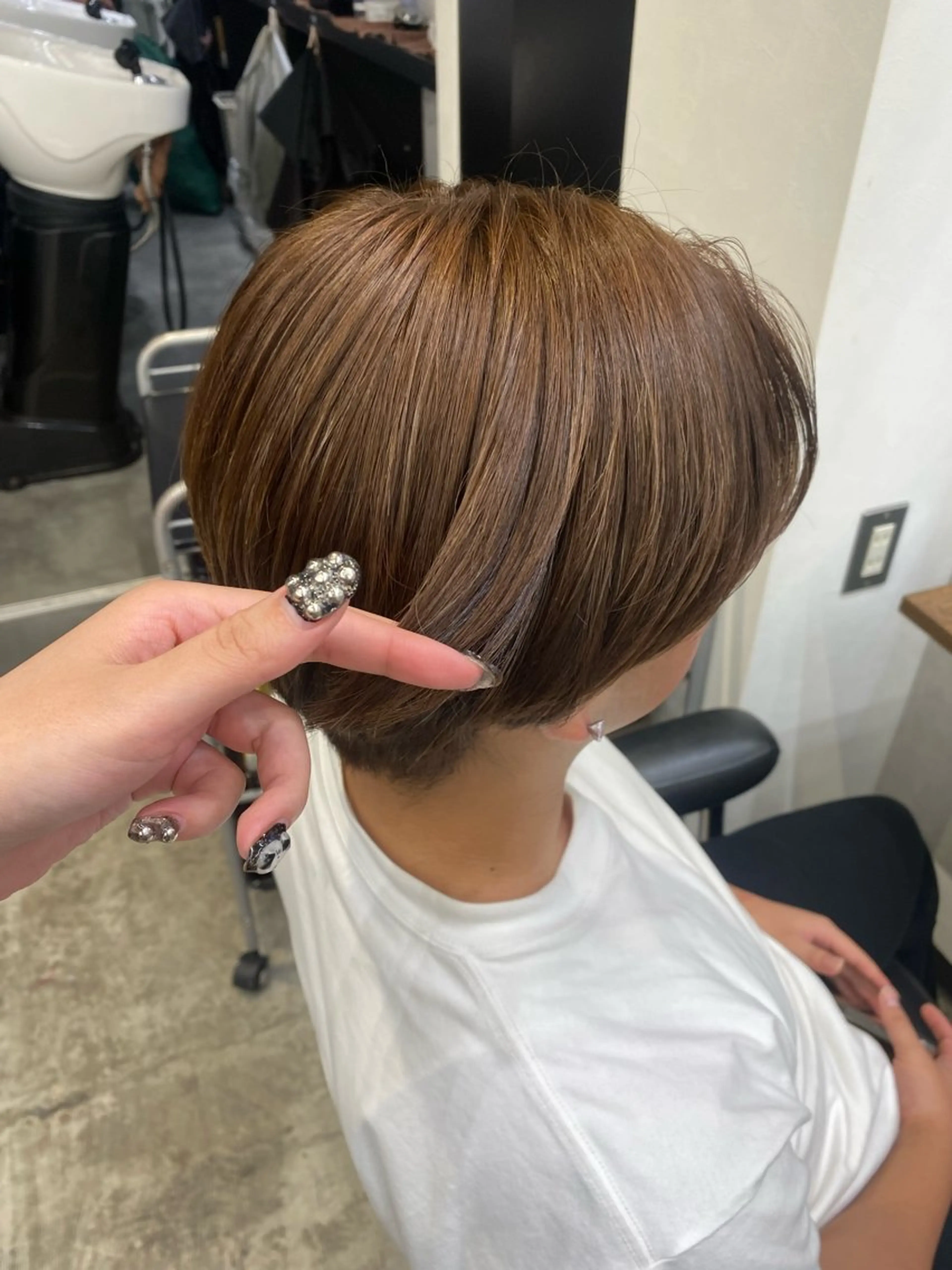 カラー 𝗮𝘆𝘂𝗺𝗶 ハイトーン🎀のヘアスタイル