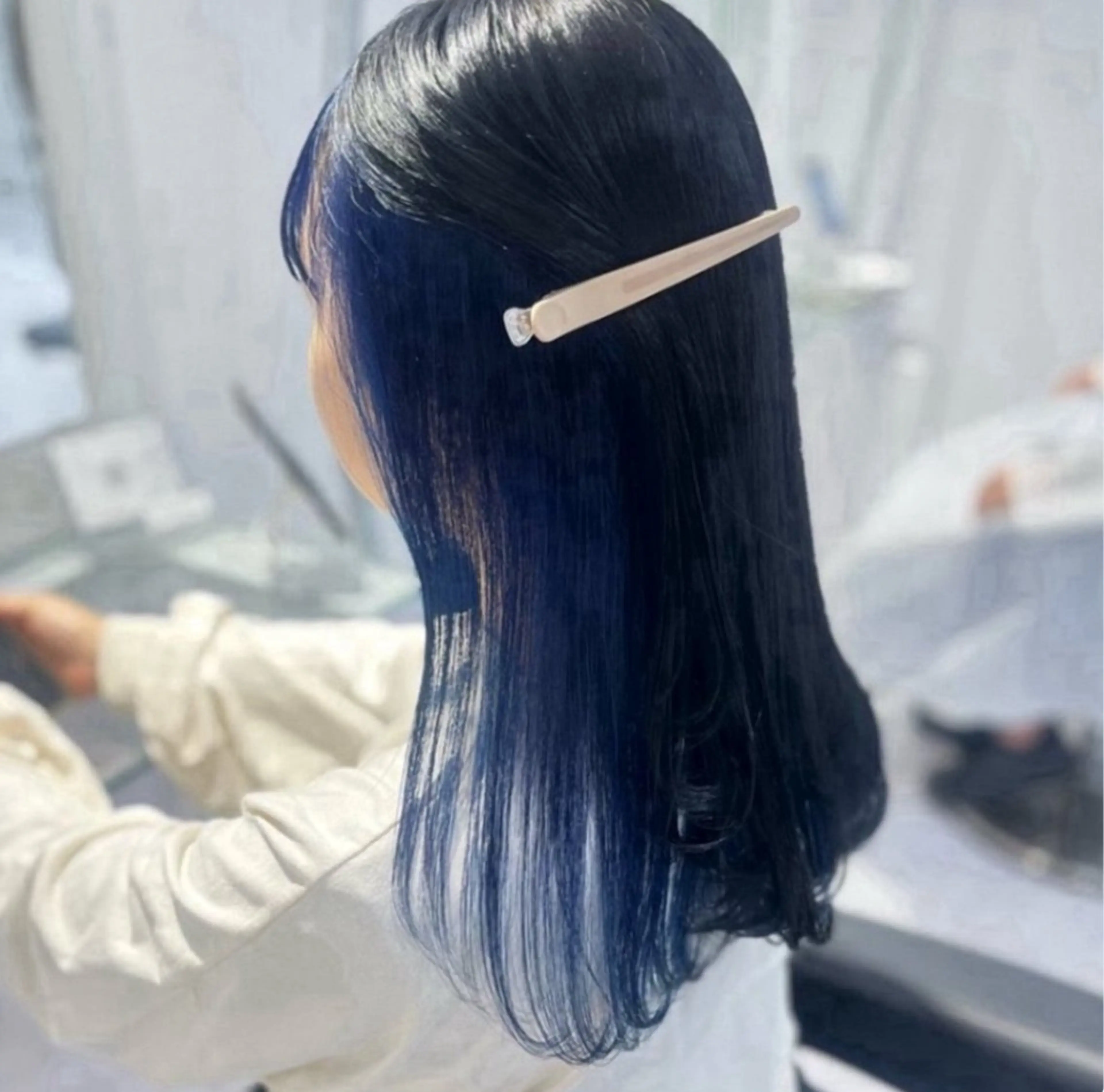 ロング カラー 🫧うる艶トレンド 🫧透明感カラーのヘアスタイル