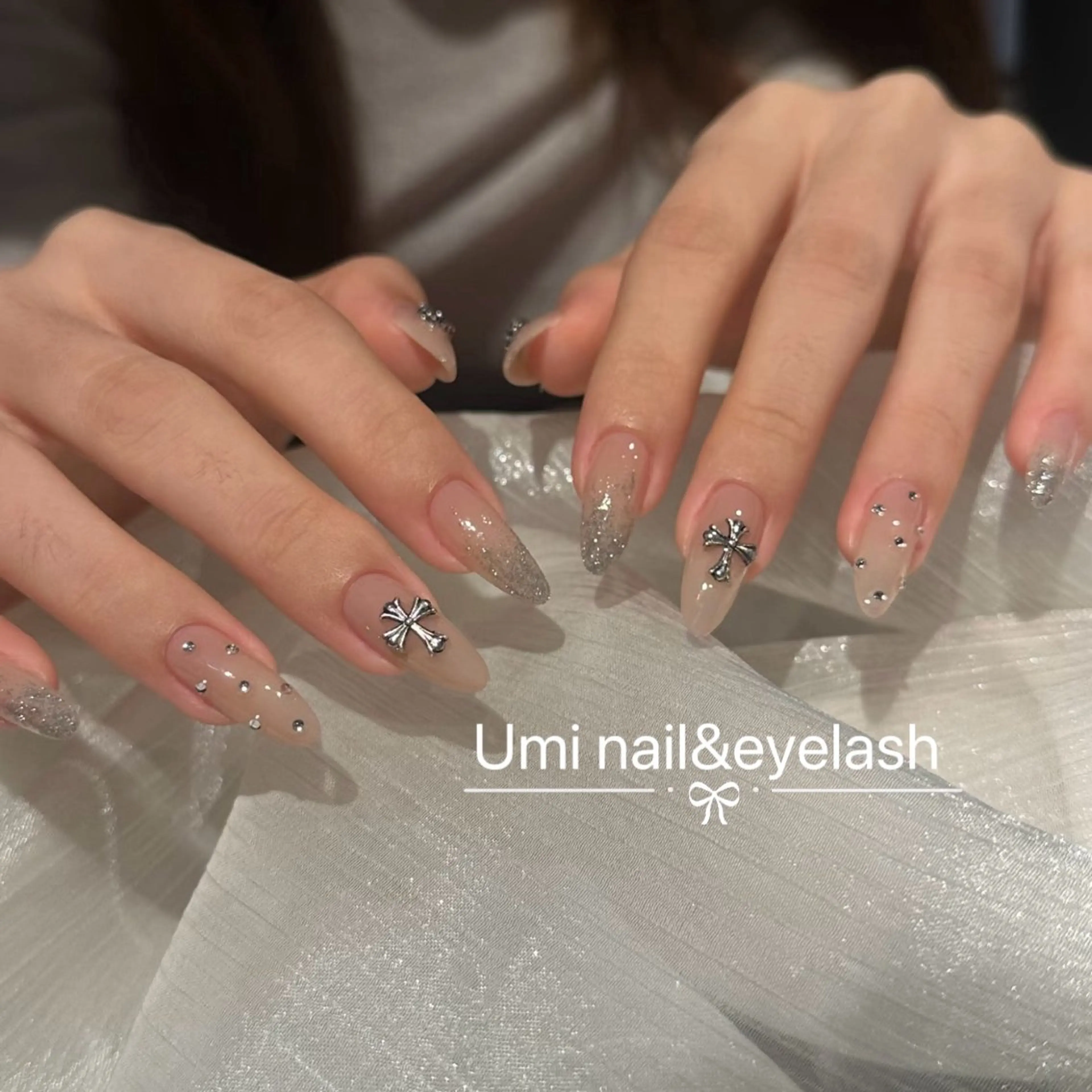 【4・5月限定】［チップ長さ出し］ワンカラー／ラメグラ☆2Hパーツ付け放題の写真