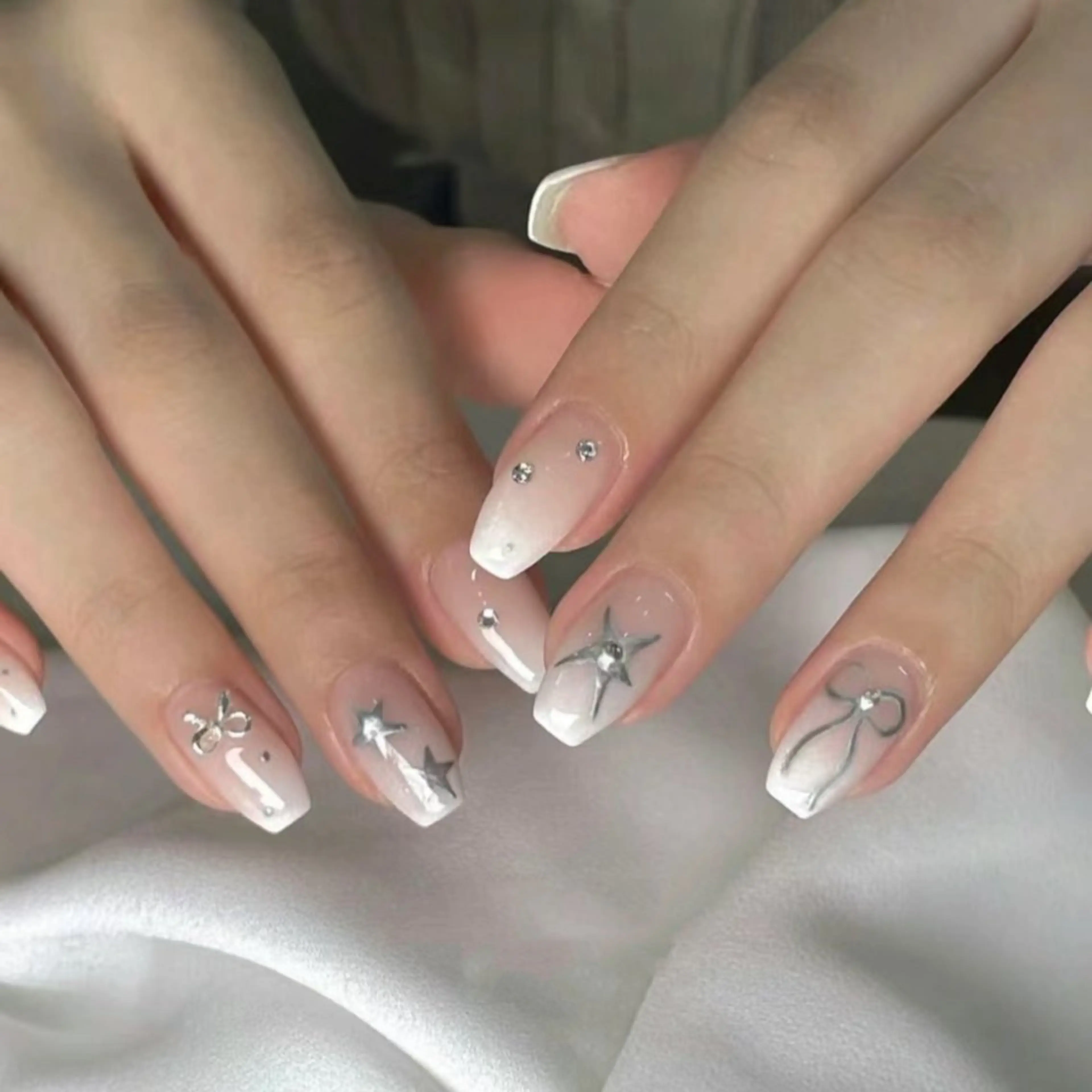 ネイル ハンドネイル ハンドケア 🍑 momo_nailのネイルデザイン