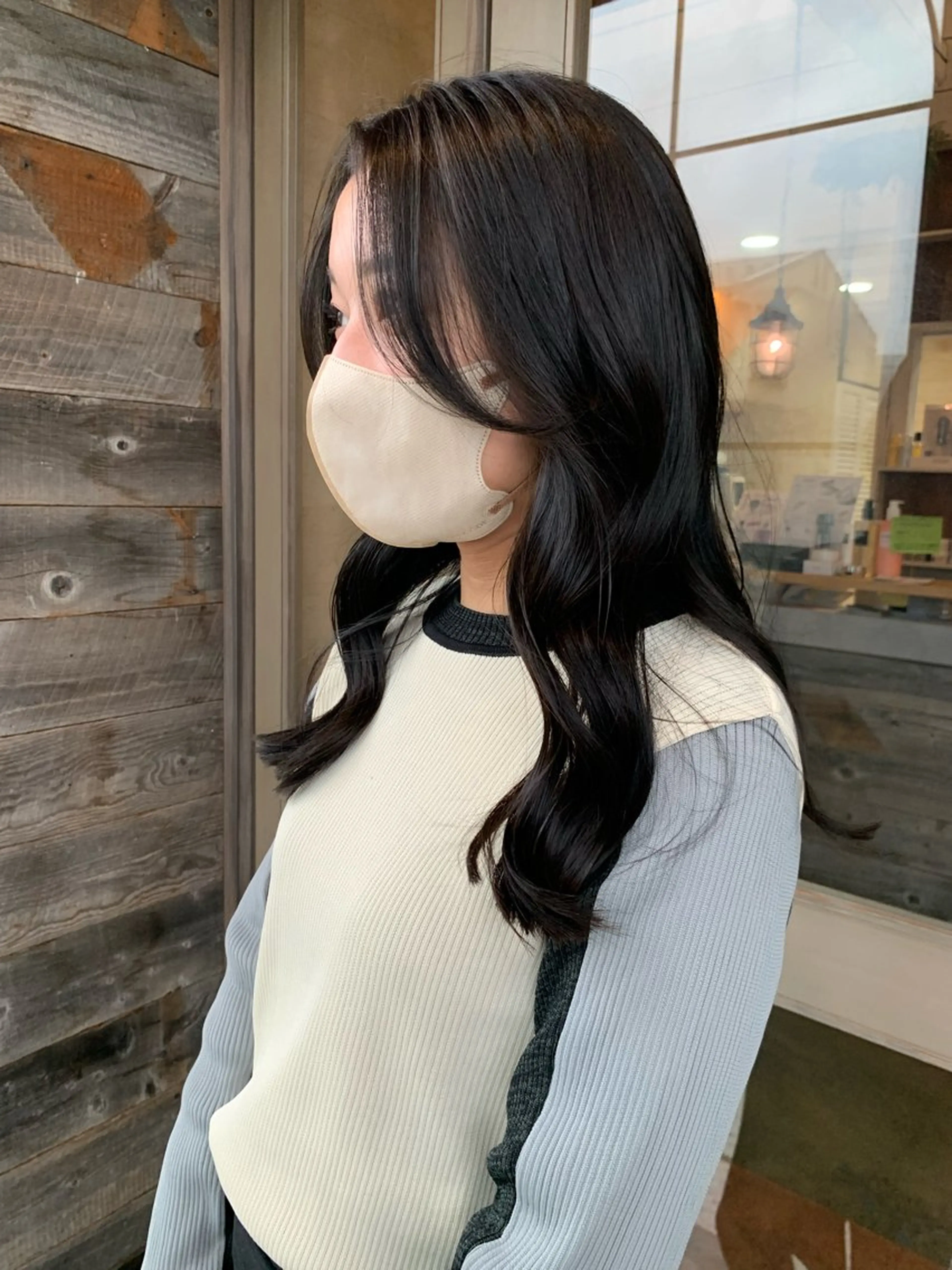 セミロング カラー カワサキ マホのヘアスタイル