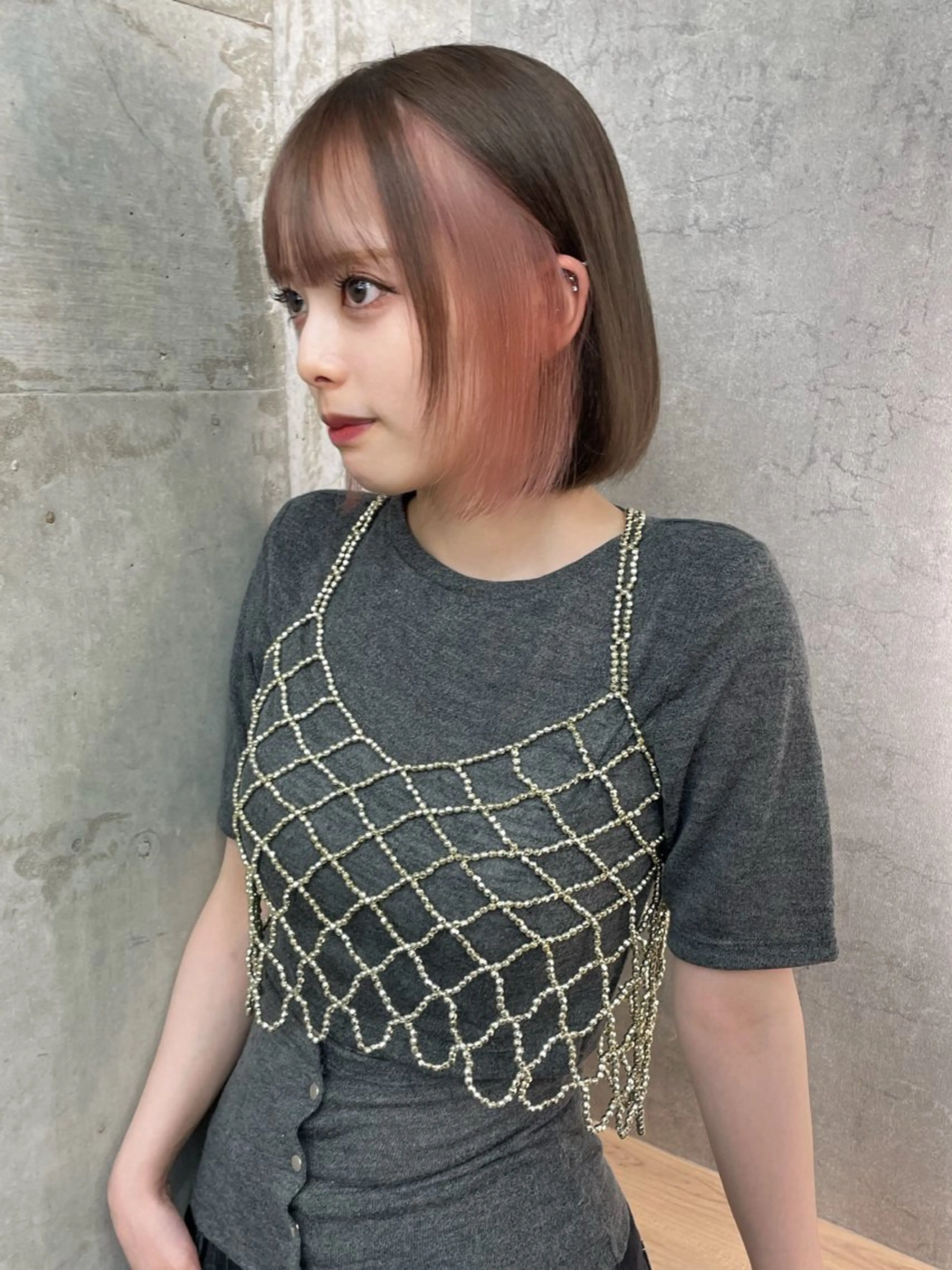 ミディアム カラー ブリーチ ブラウンカラー デザインカラー インナーカラー ピンクカラー ヘアカラー ブリーチ/ベージュ 💕/momoaのヘアスタイル