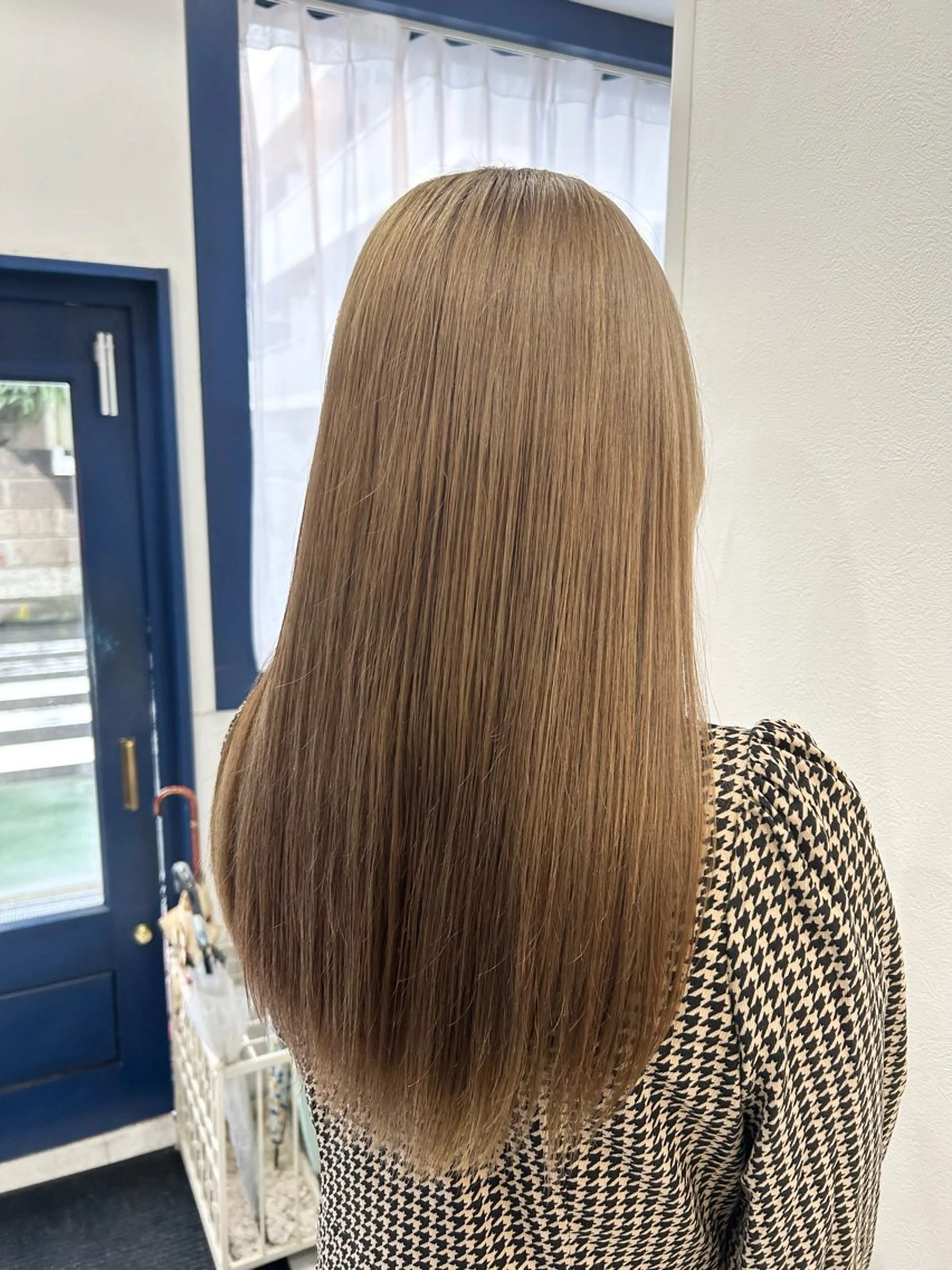 カラー ベージュカラー ブリーチ ミルクティーベージュ 💎Eleanor ニイナ💎のヘアスタイル