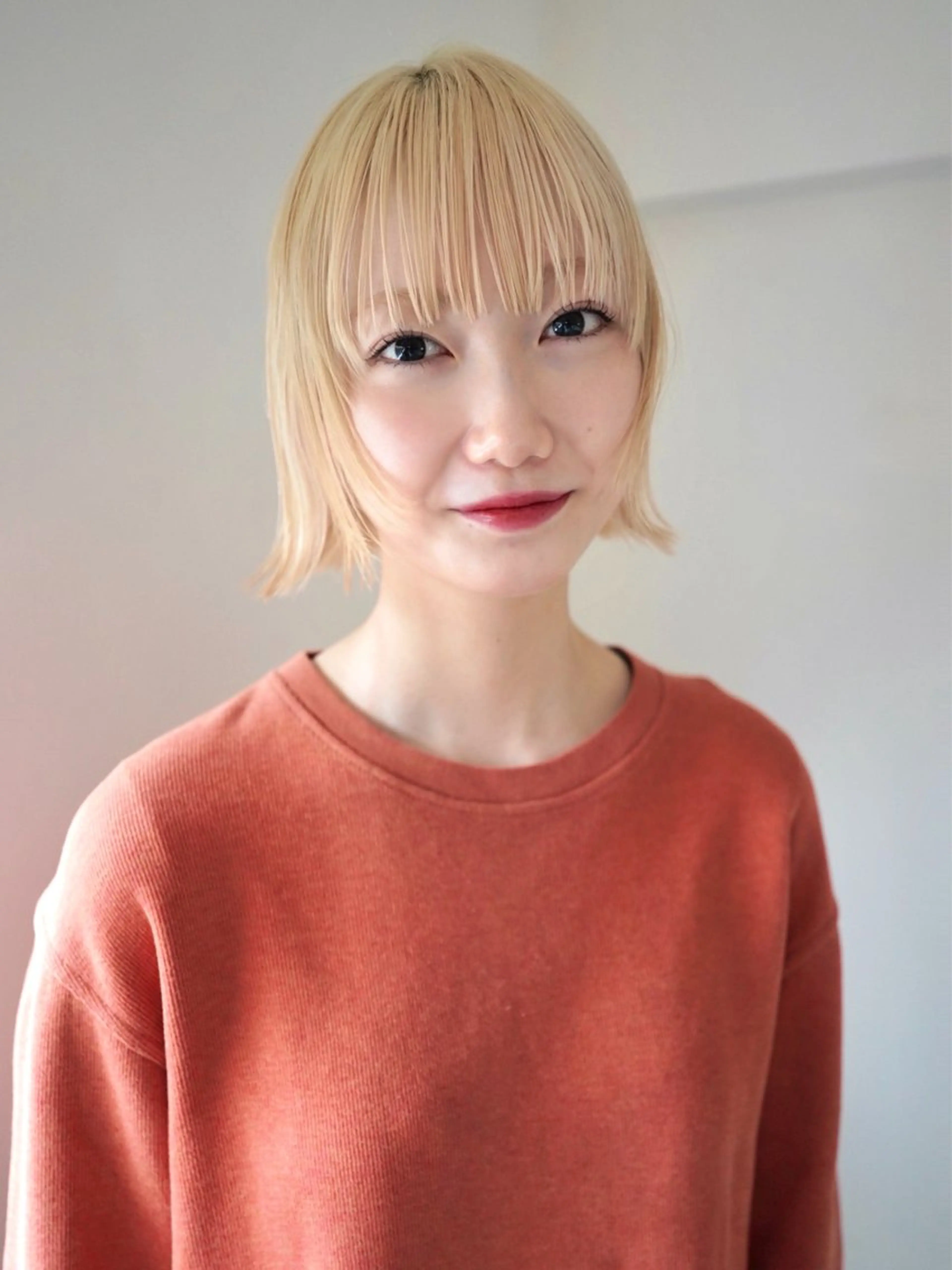 ショート カラー ブロンド ホワイトブロンド ボブ カット ヘアカラー トリートメント Kaito🐶/ デザイン/レイヤーのヘアスタイル