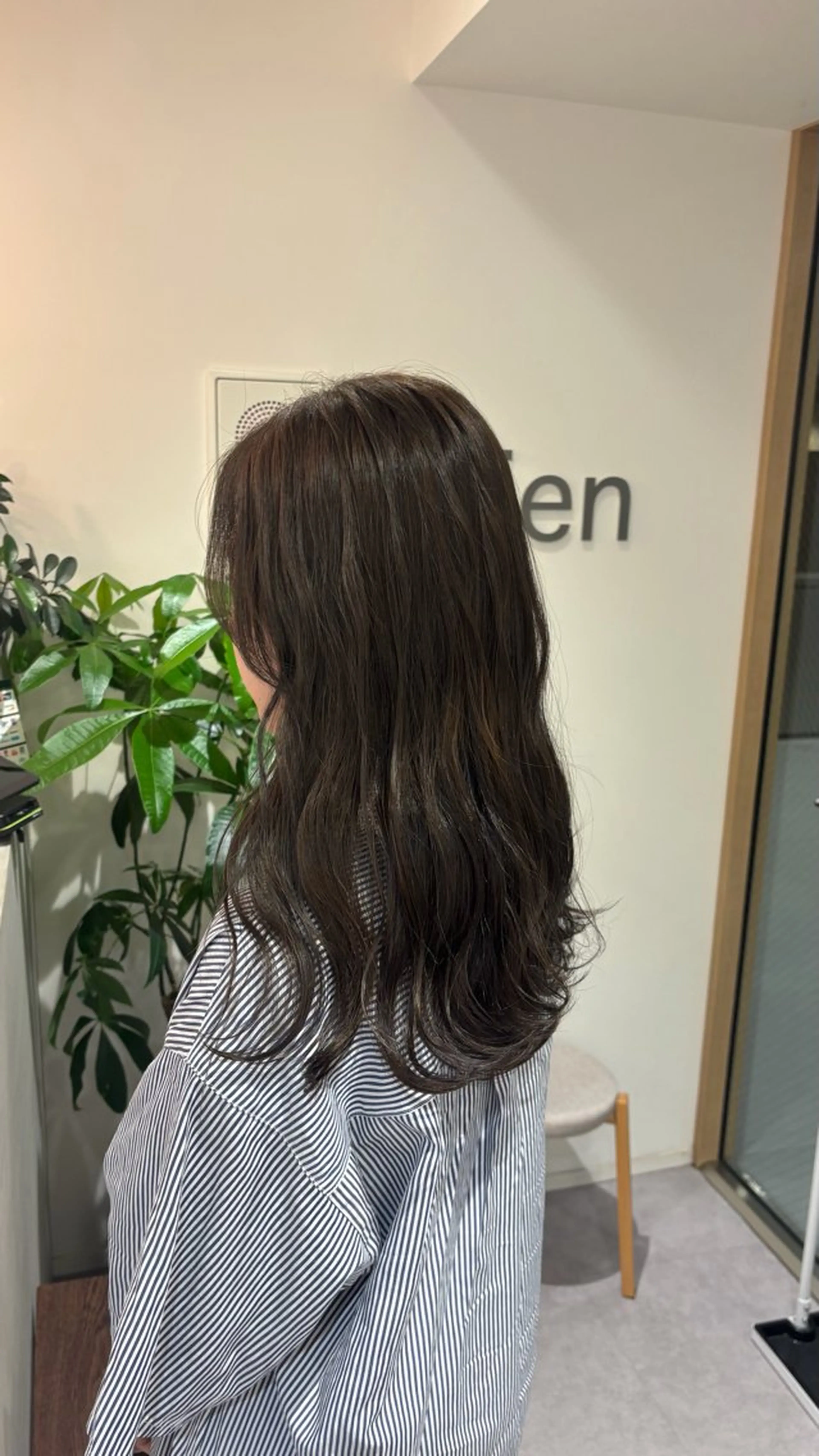 ロング カラー ヘアカラー BLEACH YURINAのヘアスタイル