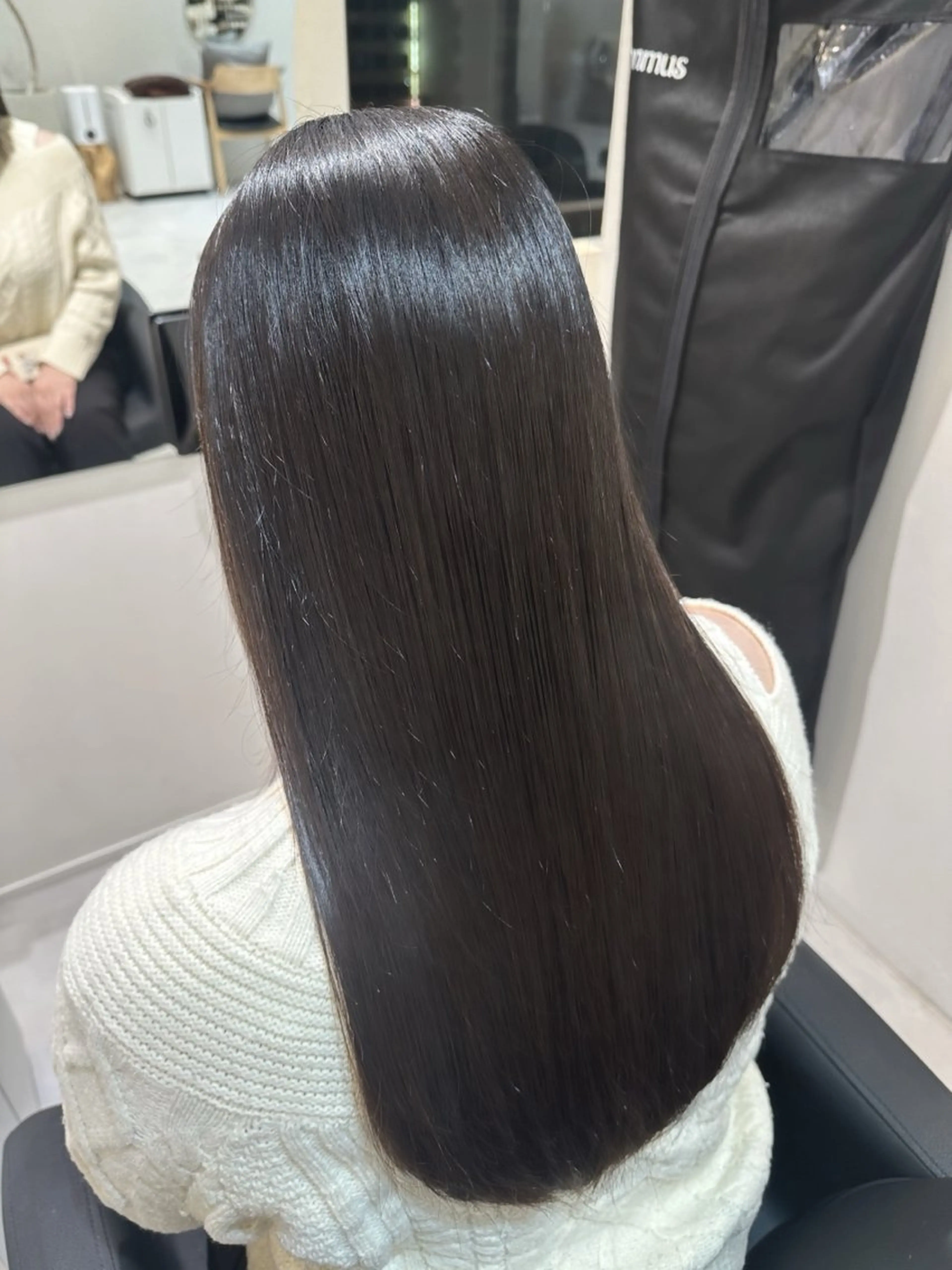 セミロング 縮毛矯正 トリートメント Emuest心斎橋 SAKIのヘアスタイル