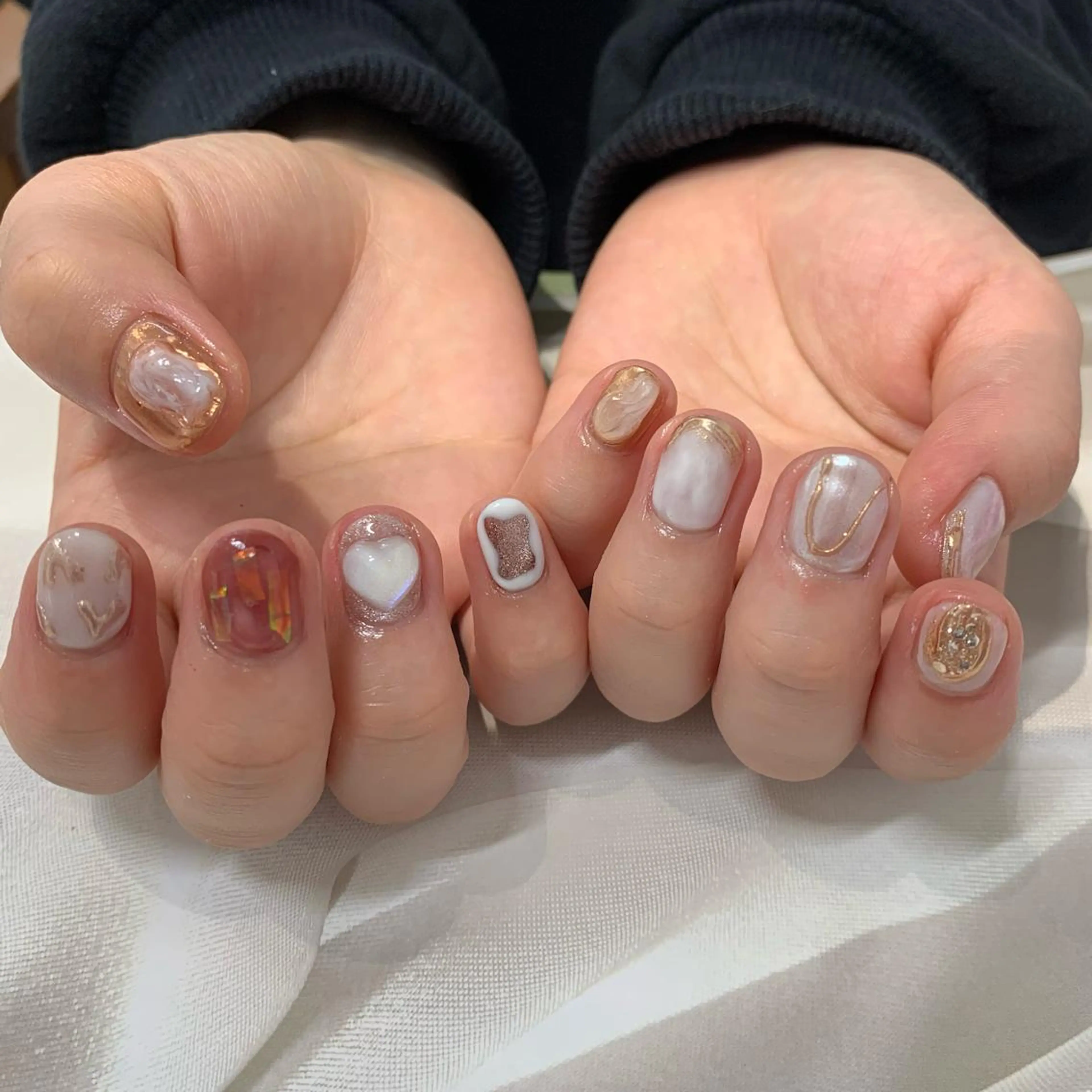 ネイル ニュアンスネイル マキノ ユイのネイルデザイン