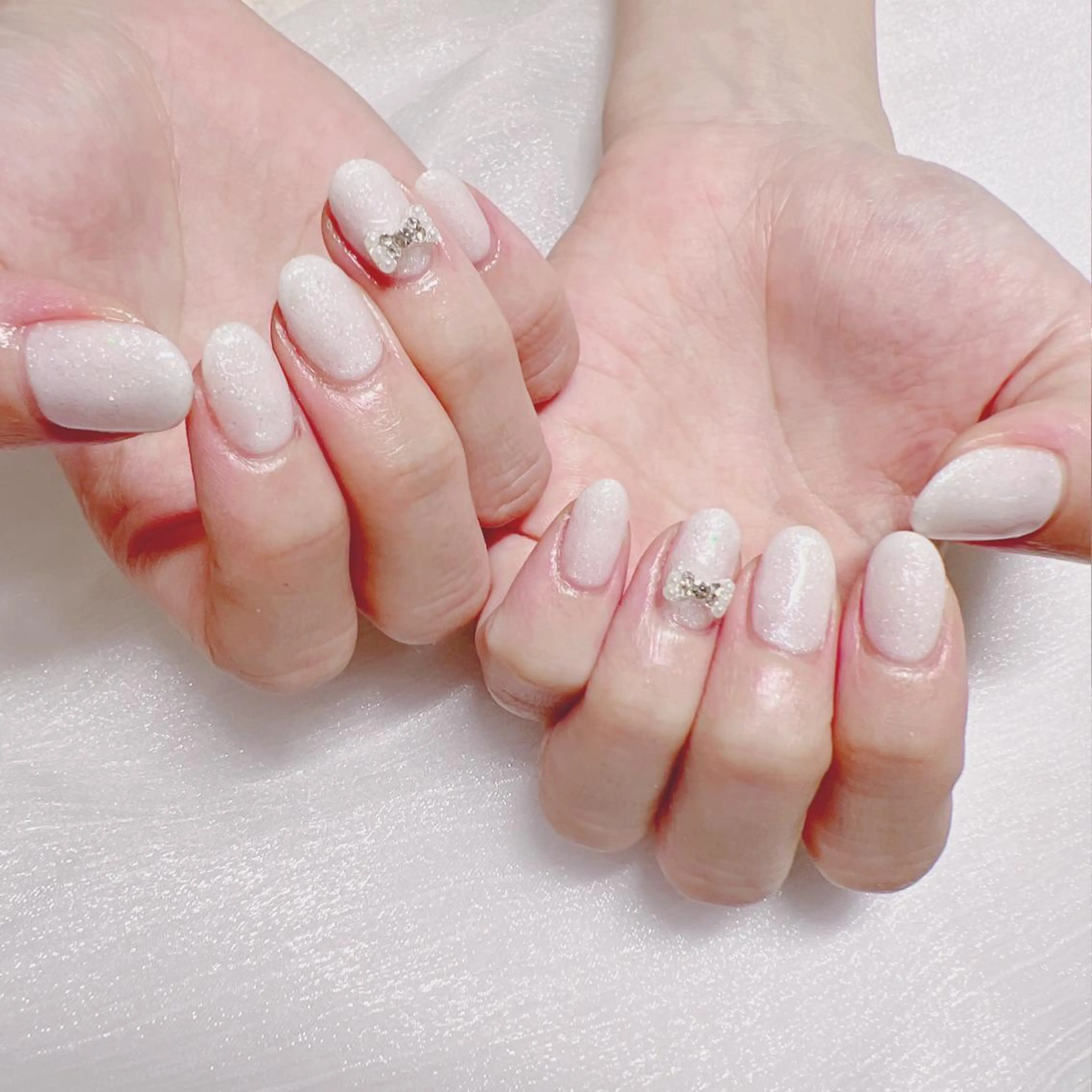 ネイル オーロラネイル フットネイル フレンチネイル ジェルネイル 韓国ネイル ハンドネイル ハンドケア 【ENサロン】 Rei🎀Nailのネイルデザイン