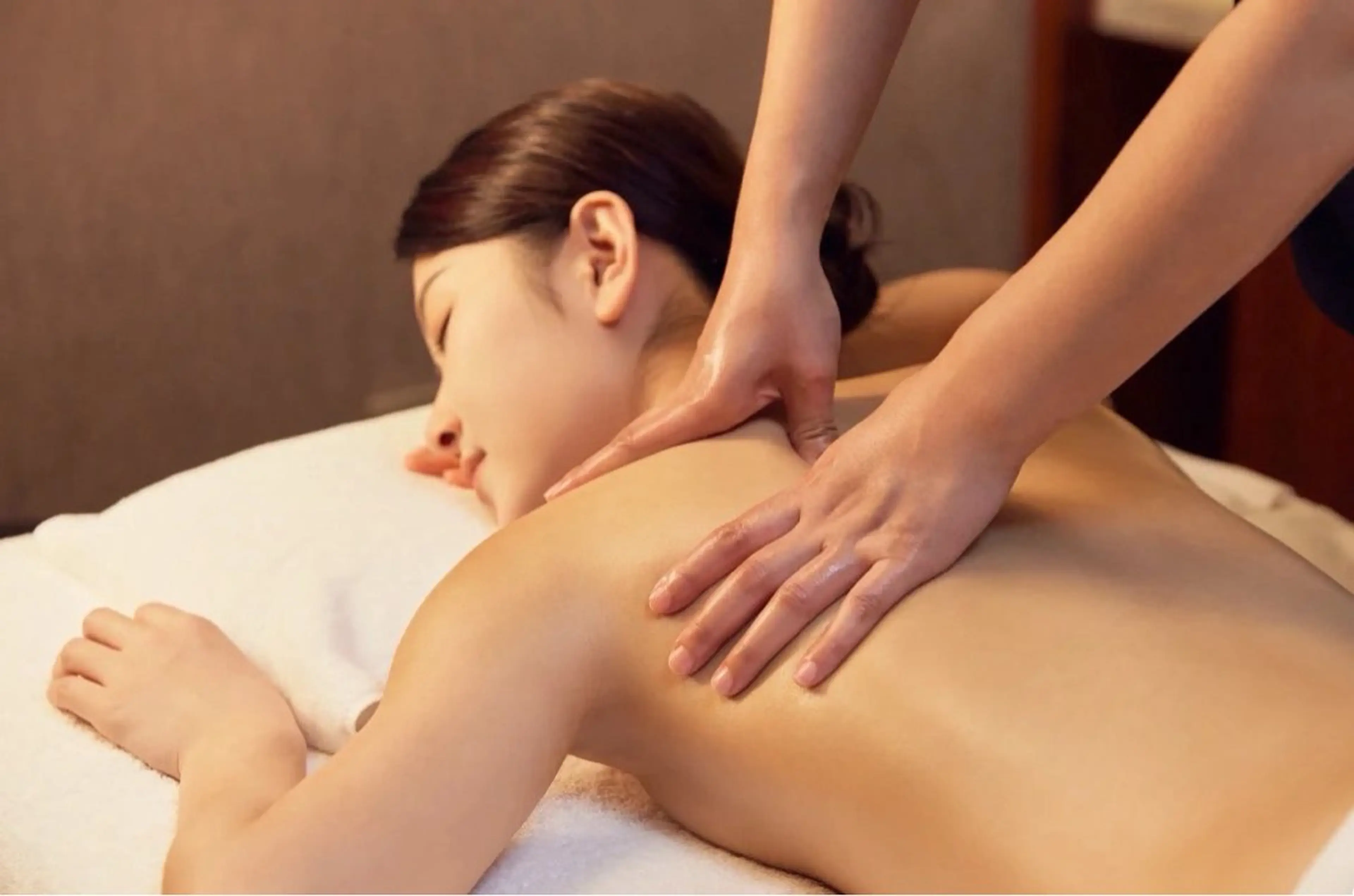 【疲労回復】全身アロマオイルリンパマッサージ　60分の写真