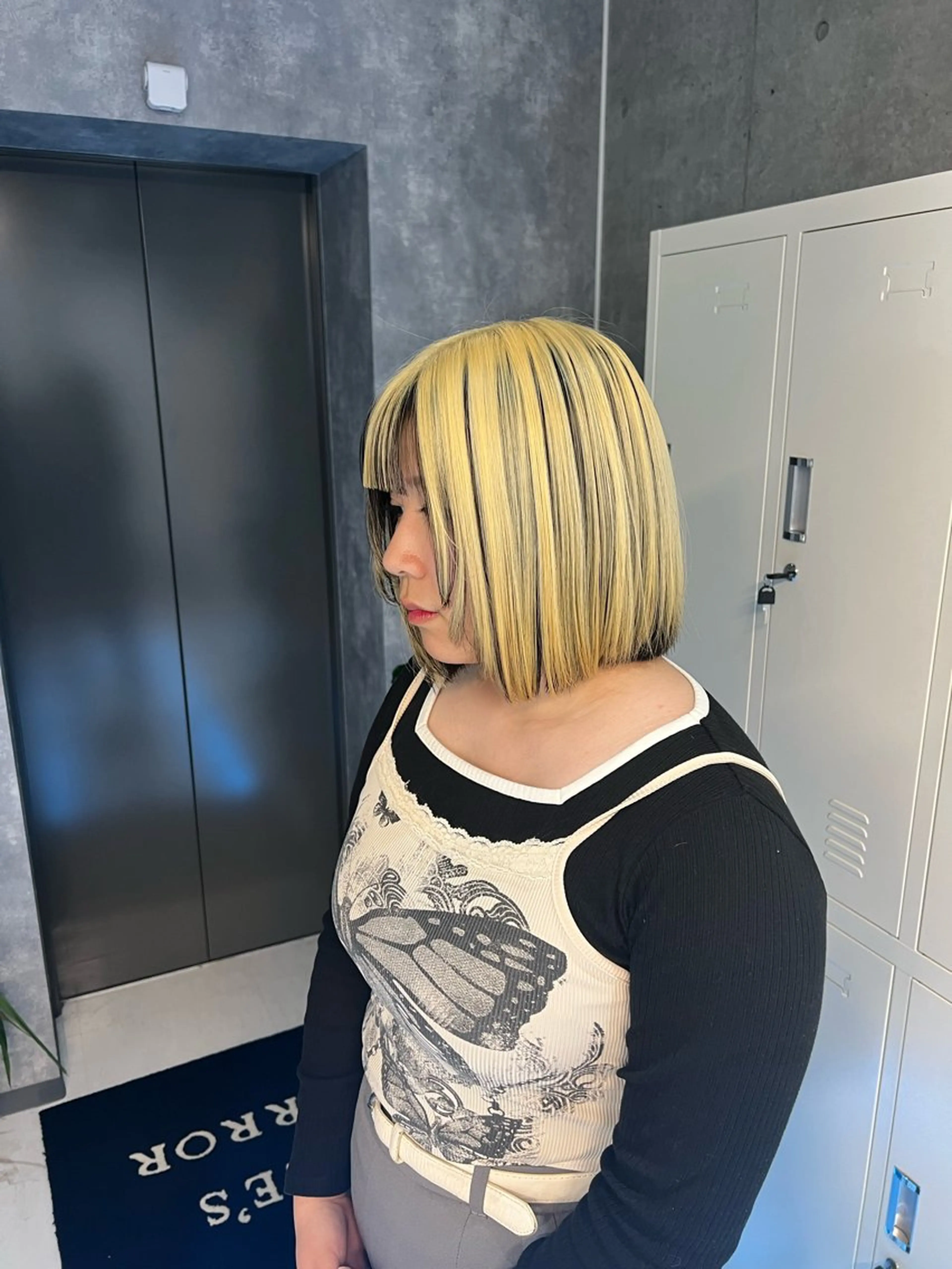 ミディアム カラー ヘアカラー トリートメント 👑垢抜け韓国ヘア ハッシュカット唯澄のヘアスタイル