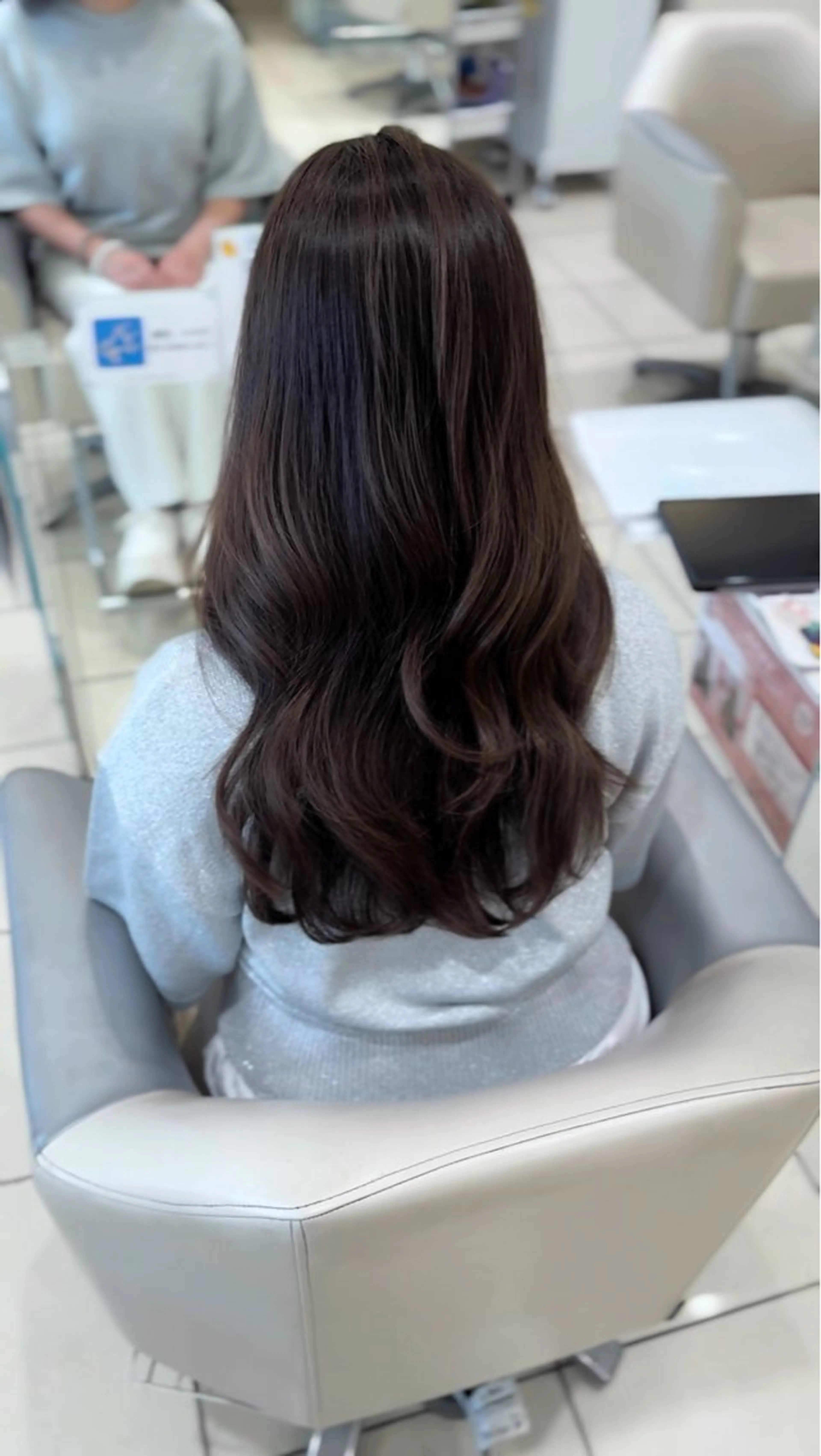 カラー 透明感カラー カット 海希/ブリーチ透明カ ラー/レイヤーカットのヘアスタイル