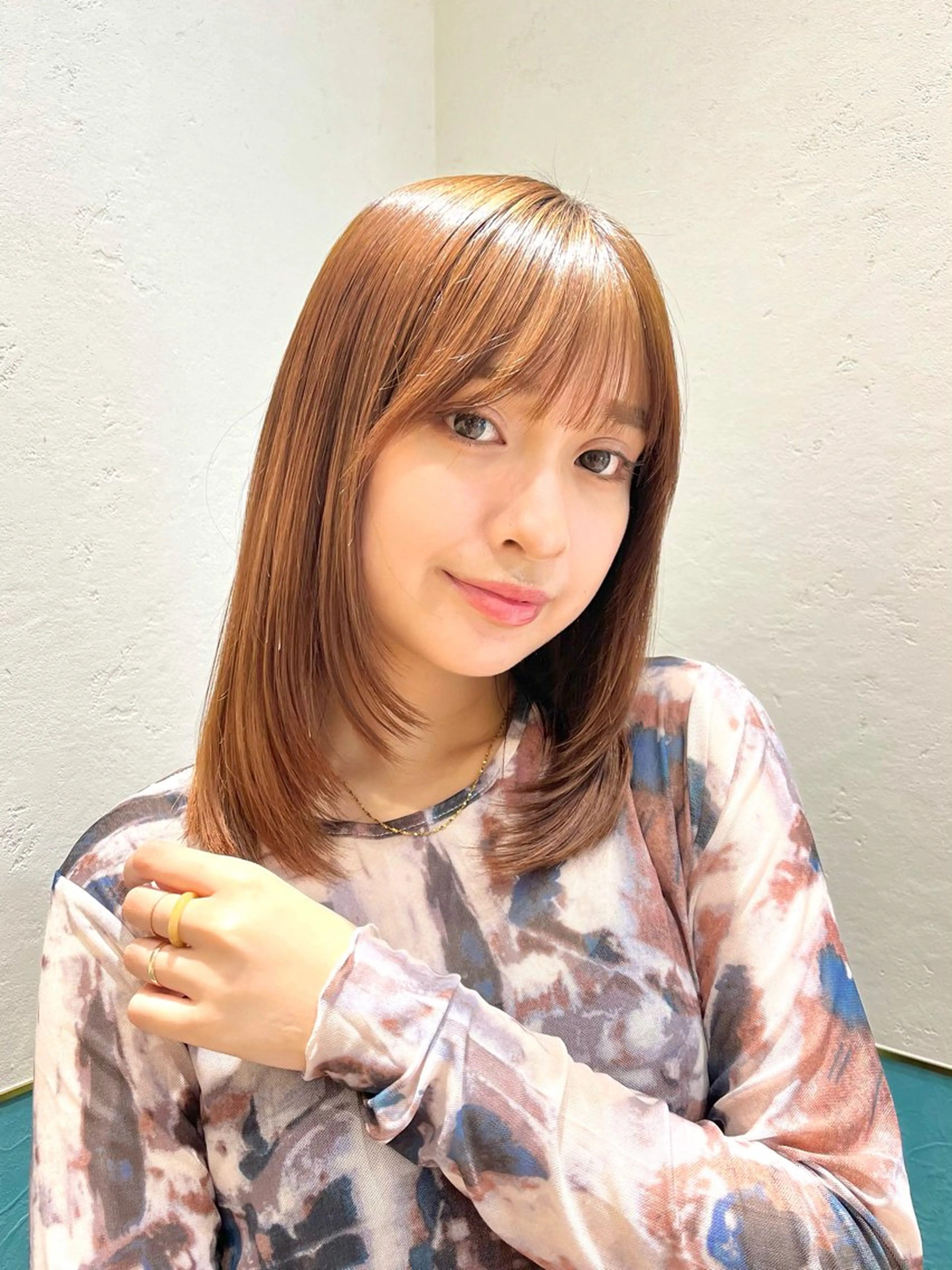 ミディアム stylist/ボブ ことの/韓国レイヤーのヘアスタイル