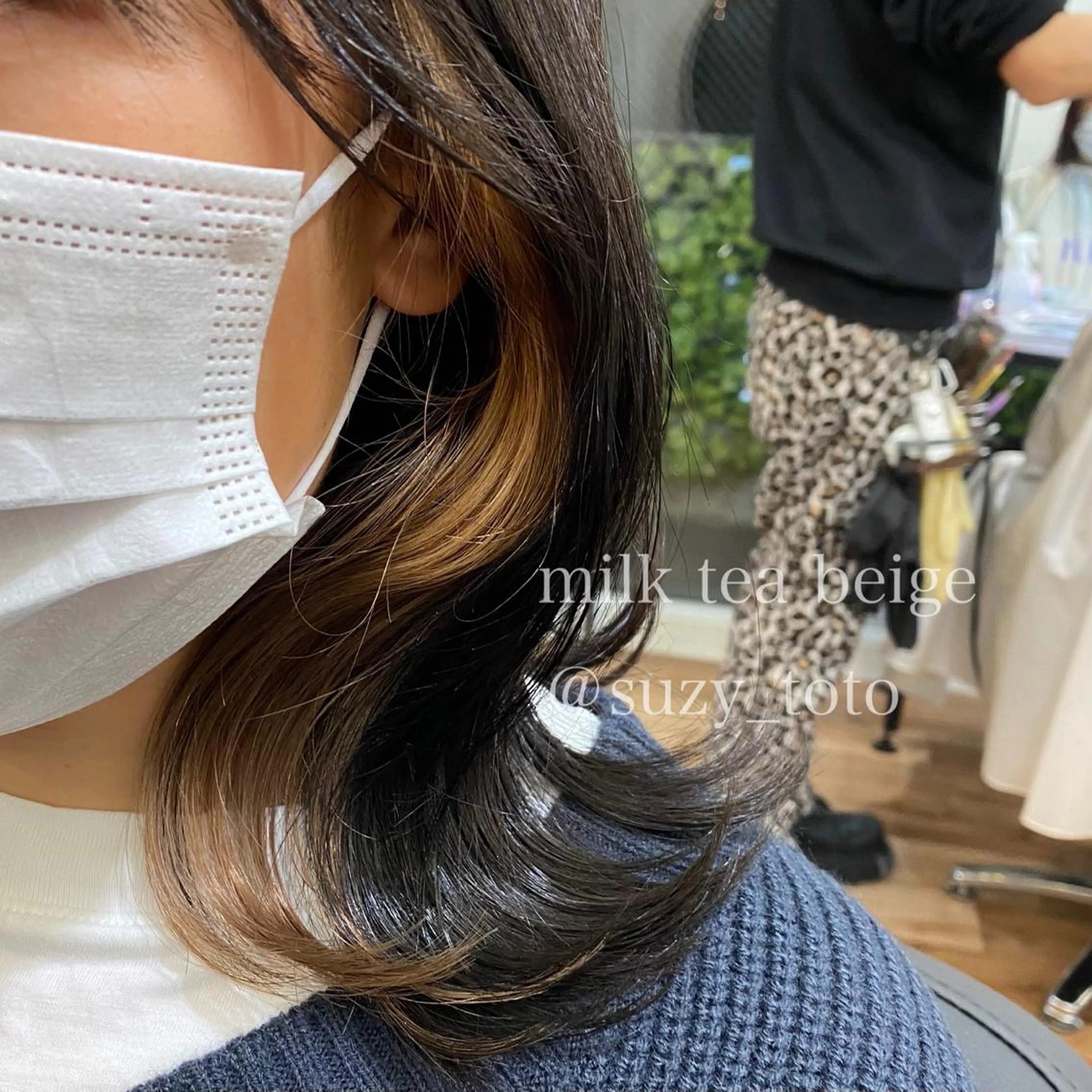 ミディアム カラー ベージュカラー ミルクティーベージュ くびれヘア レイヤー/顔周り 田山　穂波のヘアスタイル