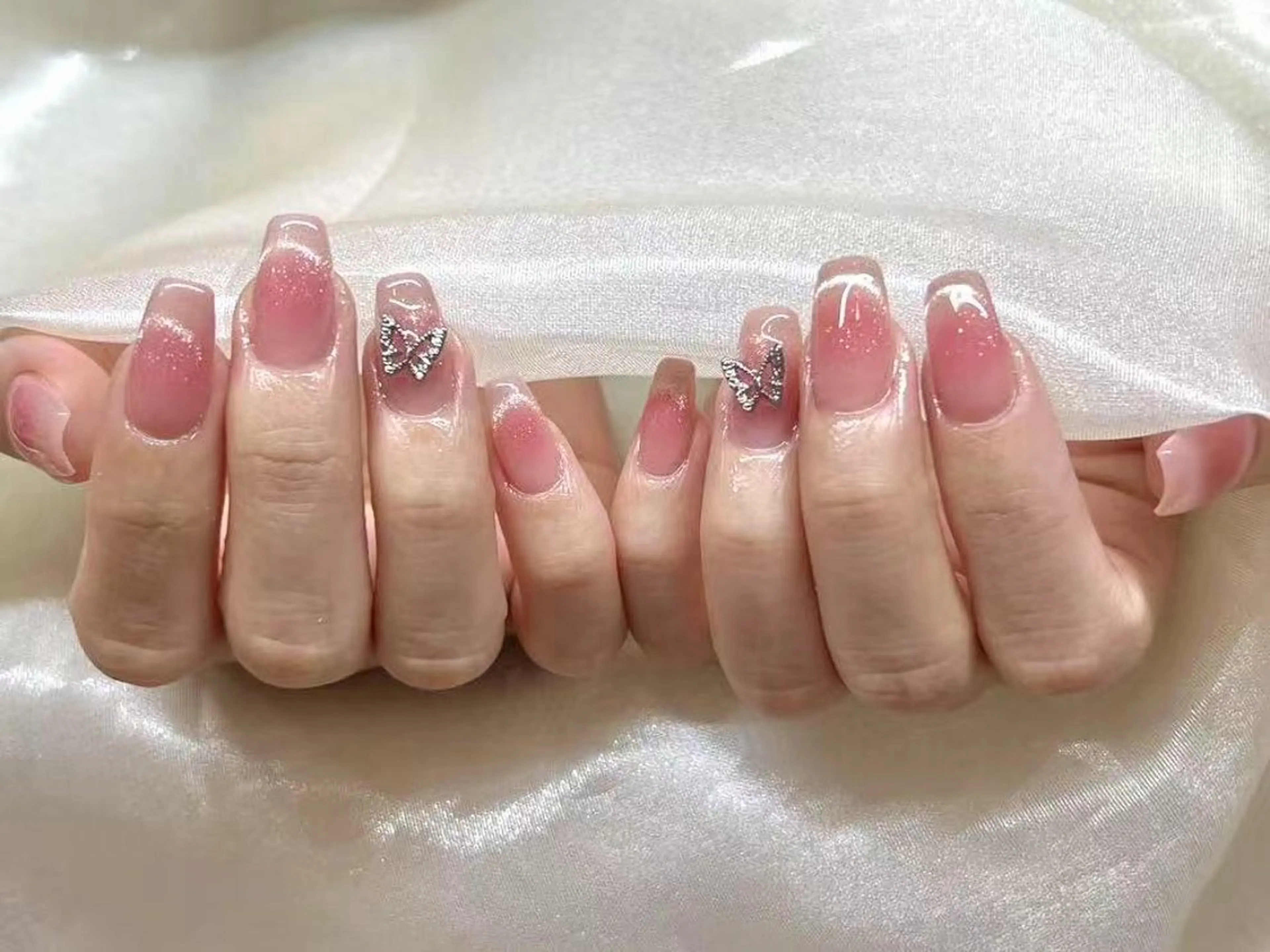 ネイル ハンドネイル CHERIR Emiのネイルデザイン