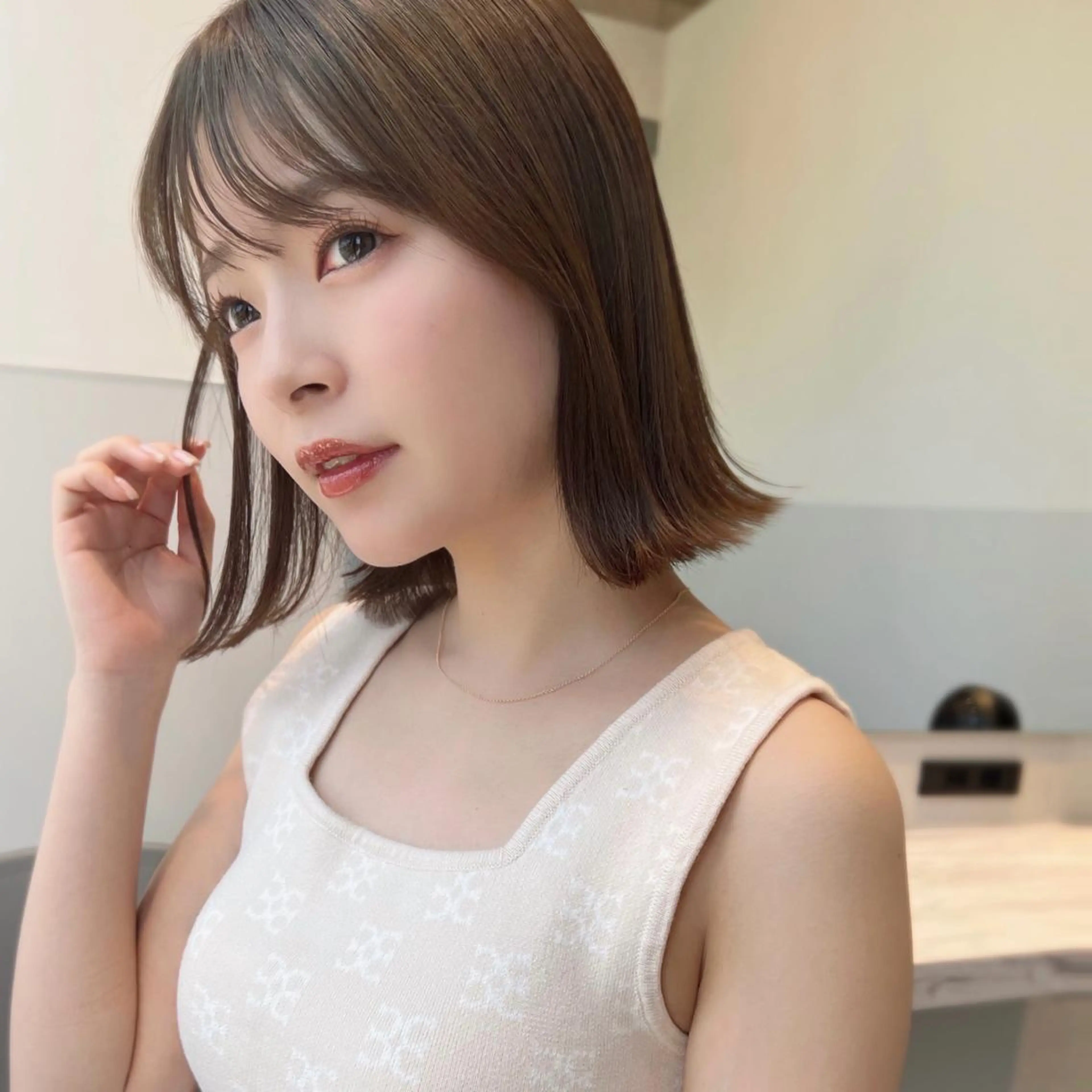 ミディアム カラー ヘアアレンジ ベージュカラー オリーブベージュ カット トリートメント 韓国モテhair🍑 momoのヘアスタイル