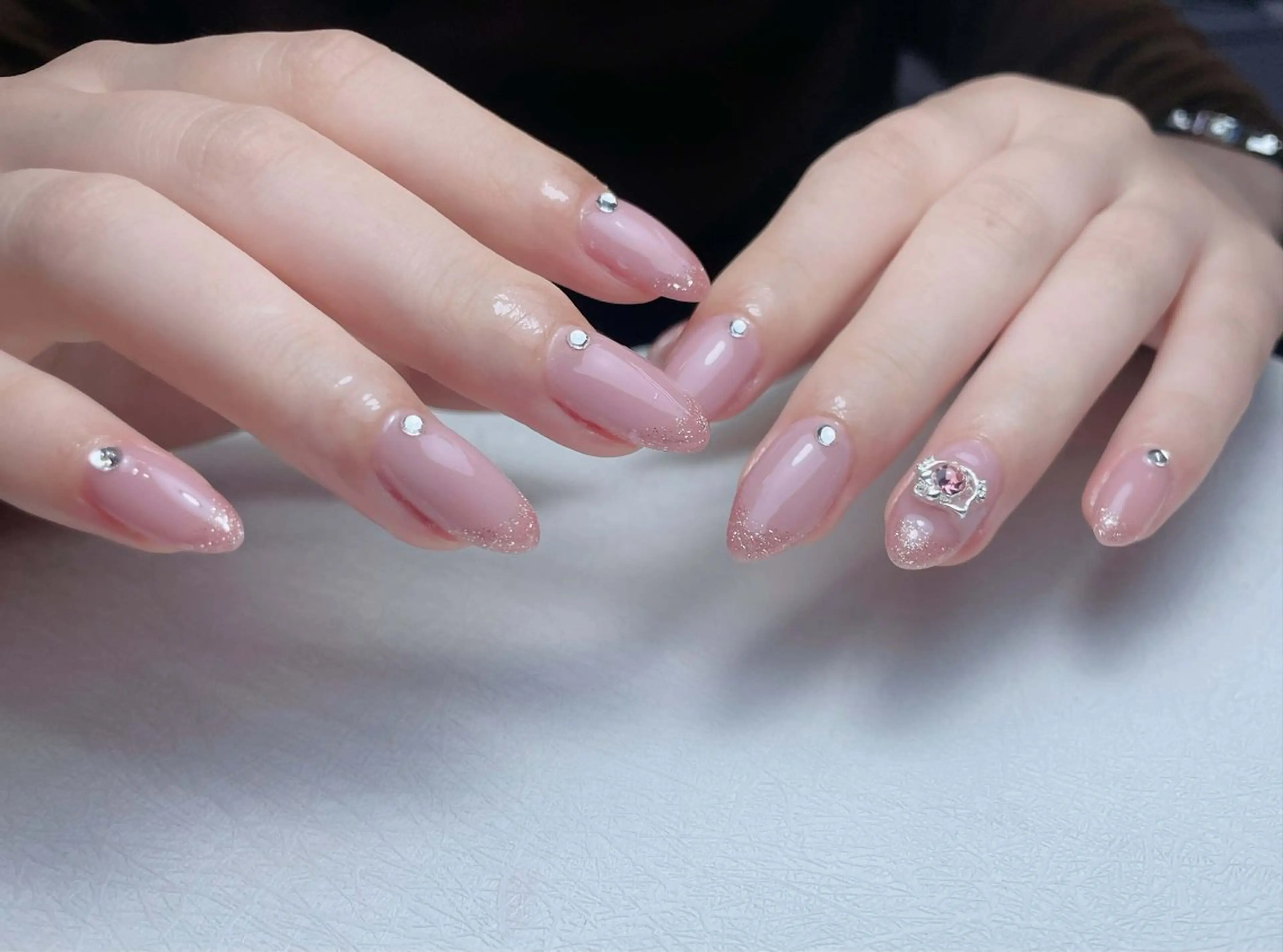 ネイル オーロラネイル フットネイル フレンチネイル ジェルネイル ガラスフレンチ ハンドネイル 中野駅から2分 MEO NAILのネイルデザイン